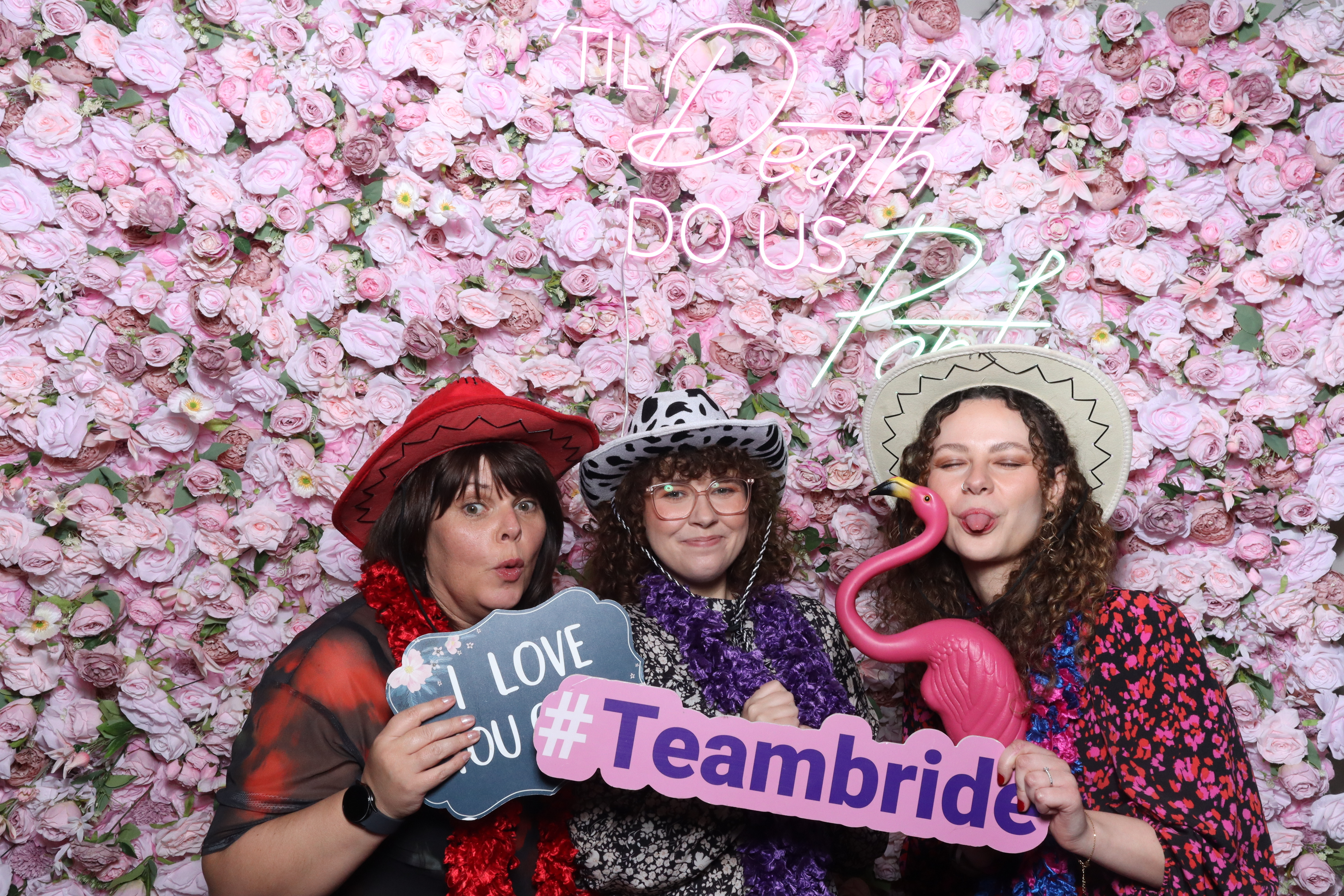 Shahanna and Taylor | View more photos from the event at gallery.magicimages.uk/u/MagicImages/Shahanna-and-Taylor