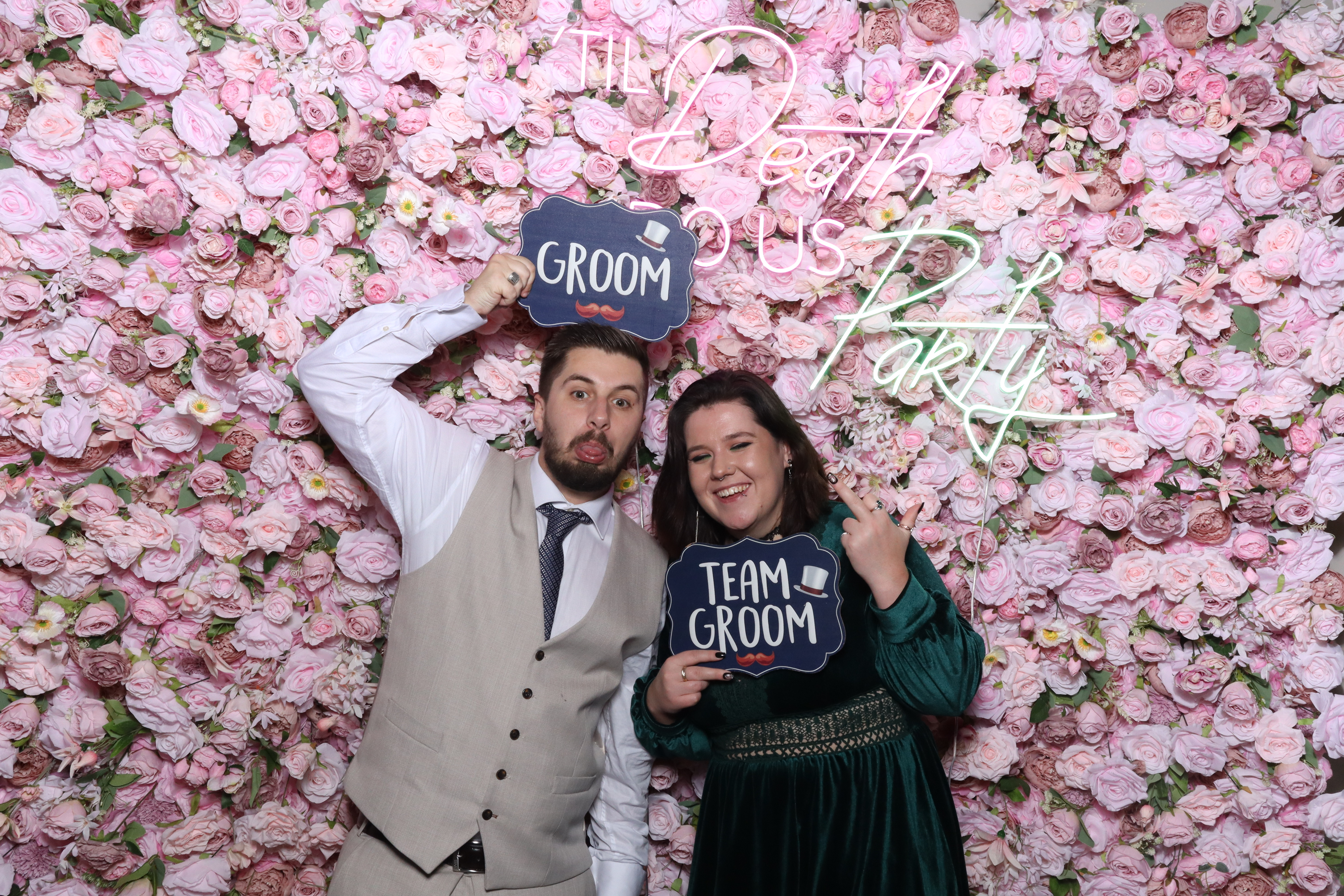 Shahanna and Taylor | View more photos from the event at gallery.magicimages.uk/u/MagicImages/Shahanna-and-Taylor