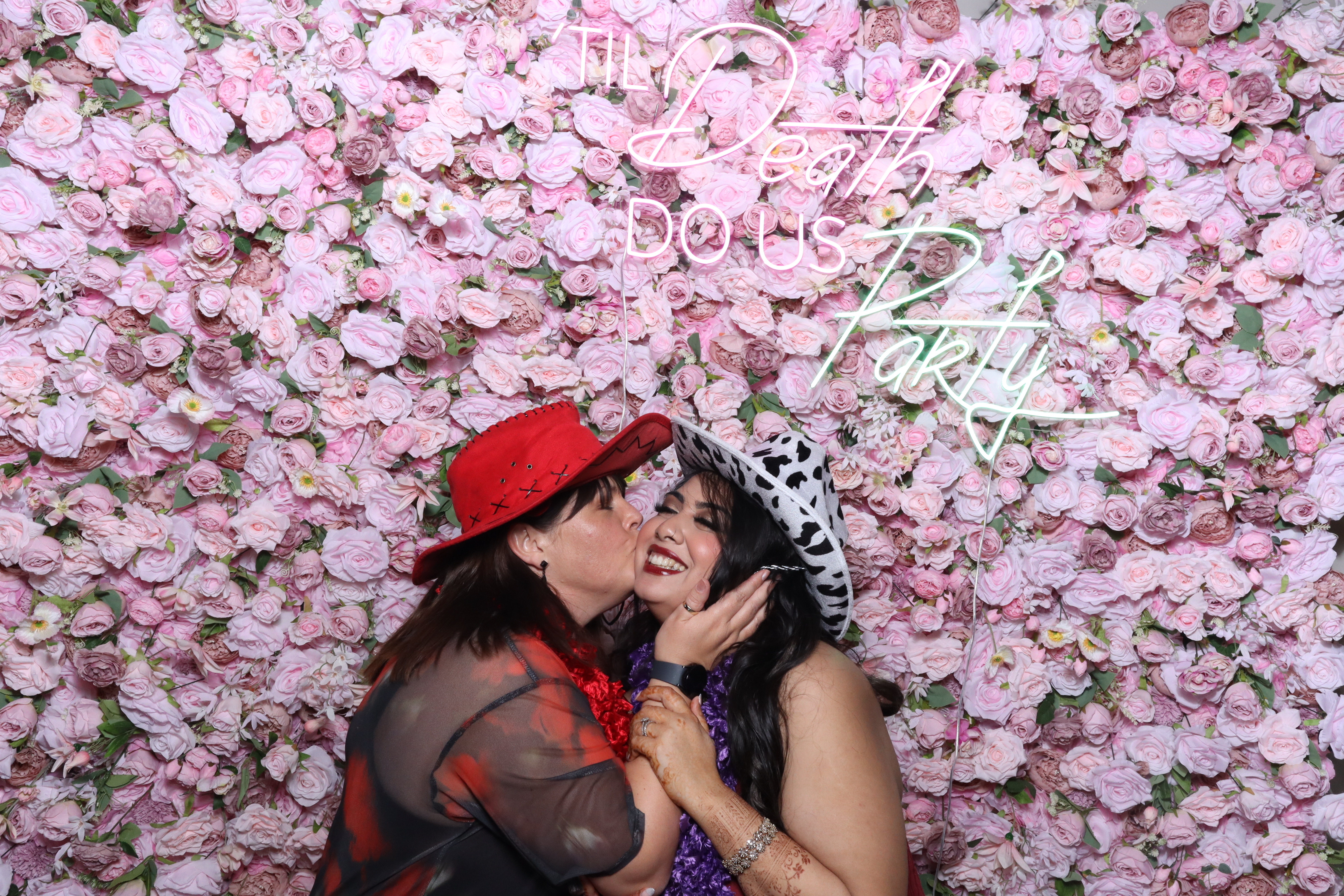 Shahanna and Taylor | View more photos from the event at gallery.magicimages.uk/u/MagicImages/Shahanna-and-Taylor