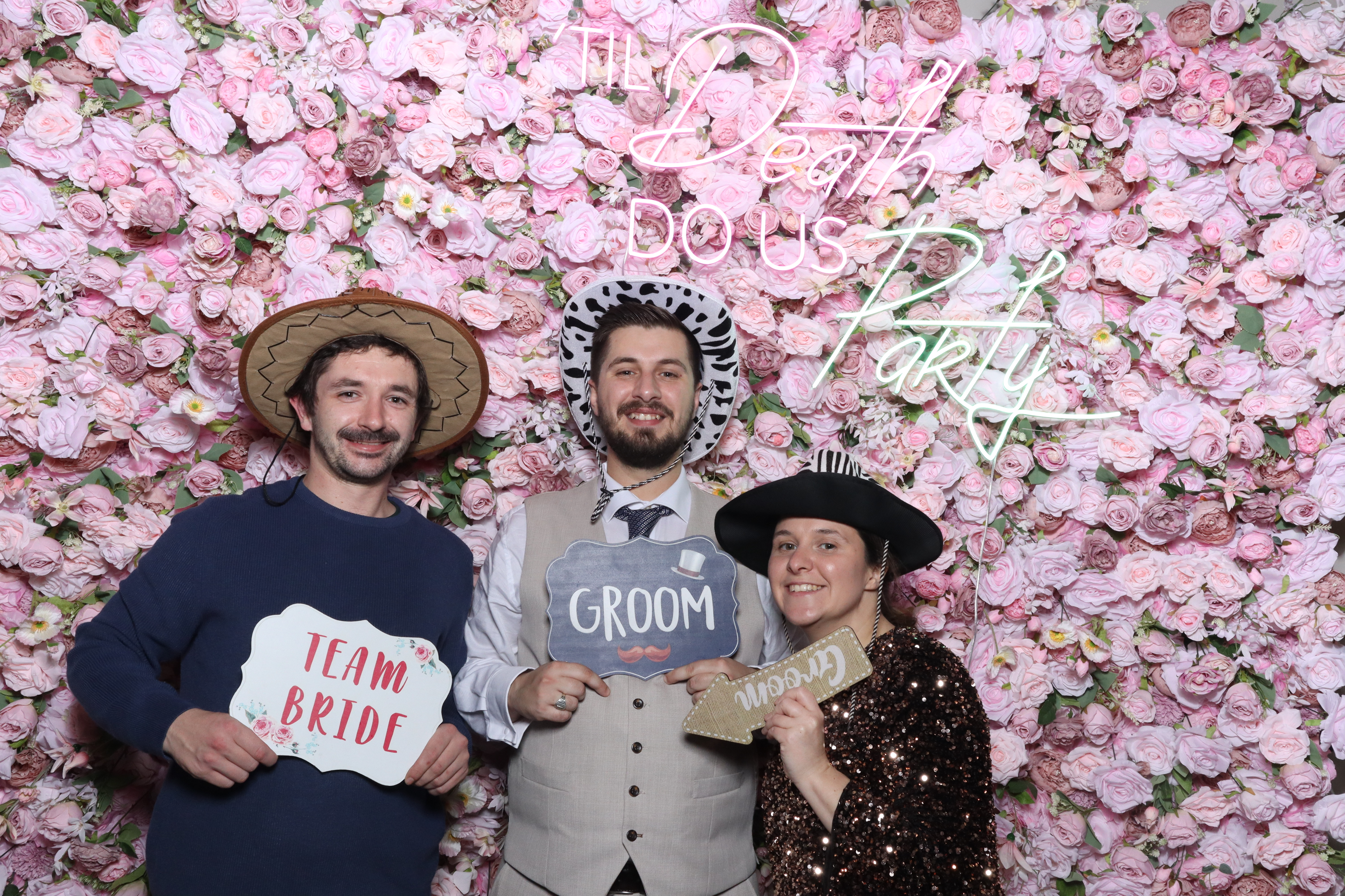 Shahanna and Taylor | View more photos from the event at gallery.magicimages.uk/u/MagicImages/Shahanna-and-Taylor