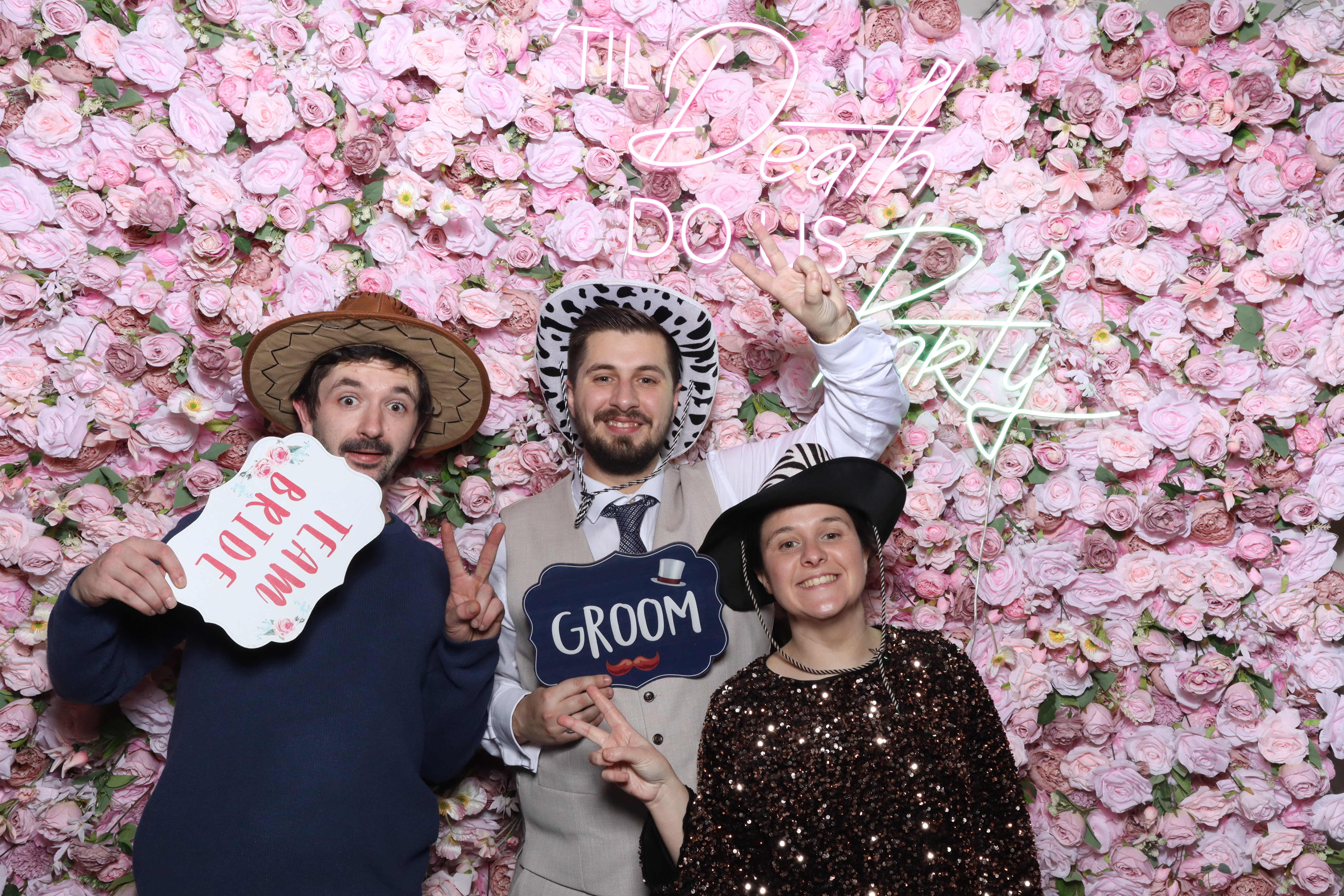 Shahanna and Taylor | View more photos from the event at gallery.magicimages.uk/u/MagicImages/Shahanna-and-Taylor