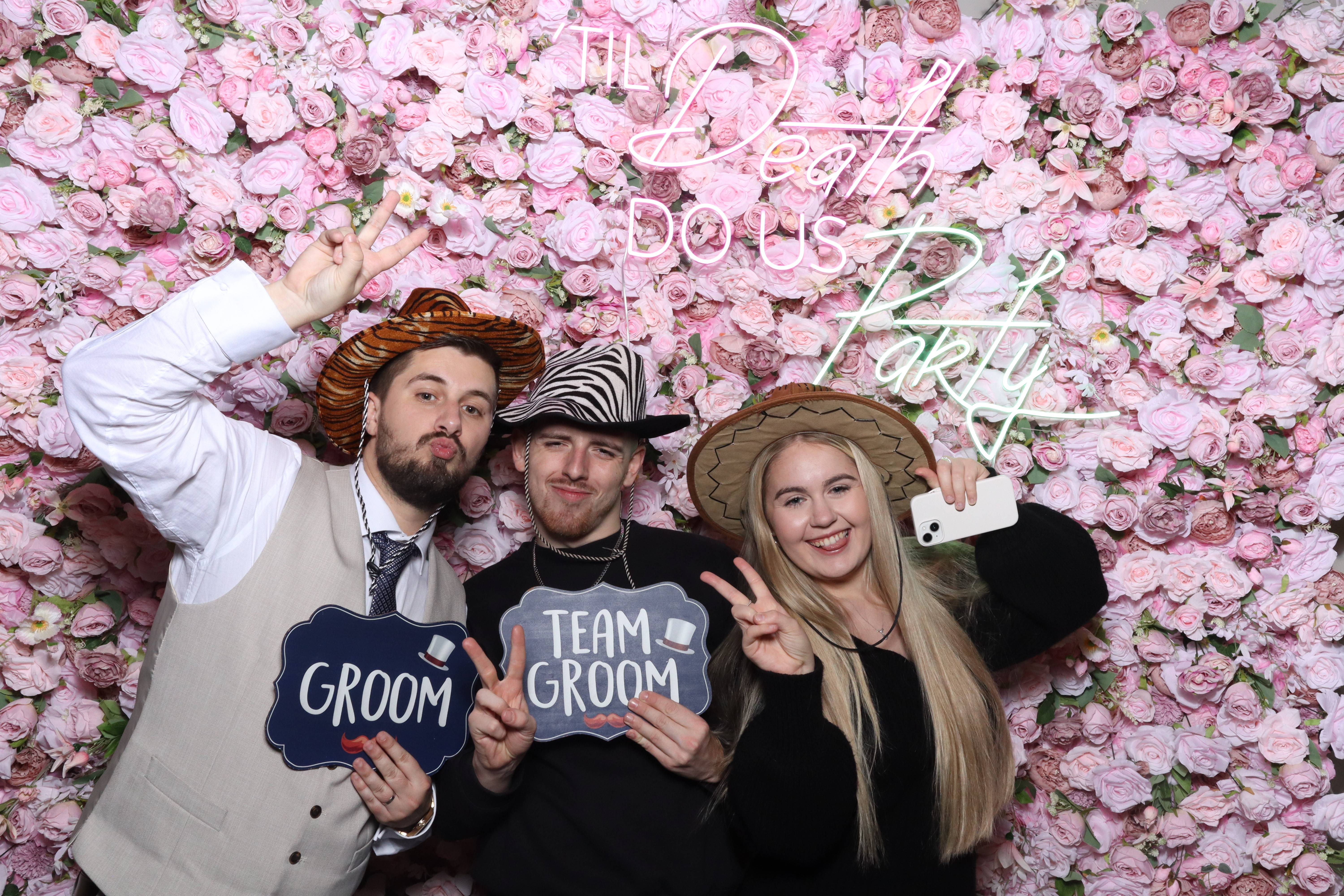 Shahanna and Taylor | View more photos from the event at gallery.magicimages.uk/u/MagicImages/Shahanna-and-Taylor