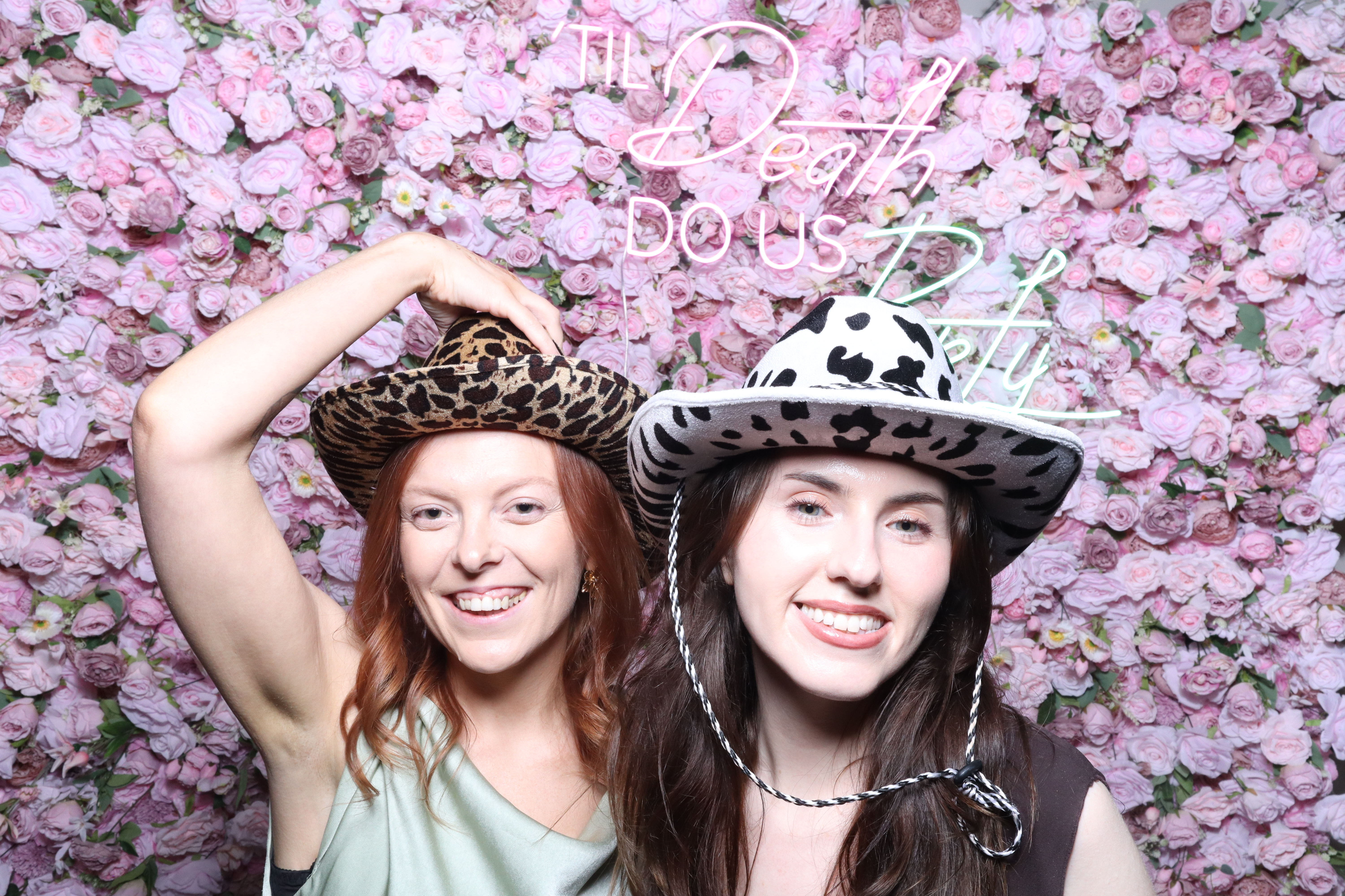 Shahanna and Taylor | View more photos from the event at gallery.magicimages.uk/u/MagicImages/Shahanna-and-Taylor