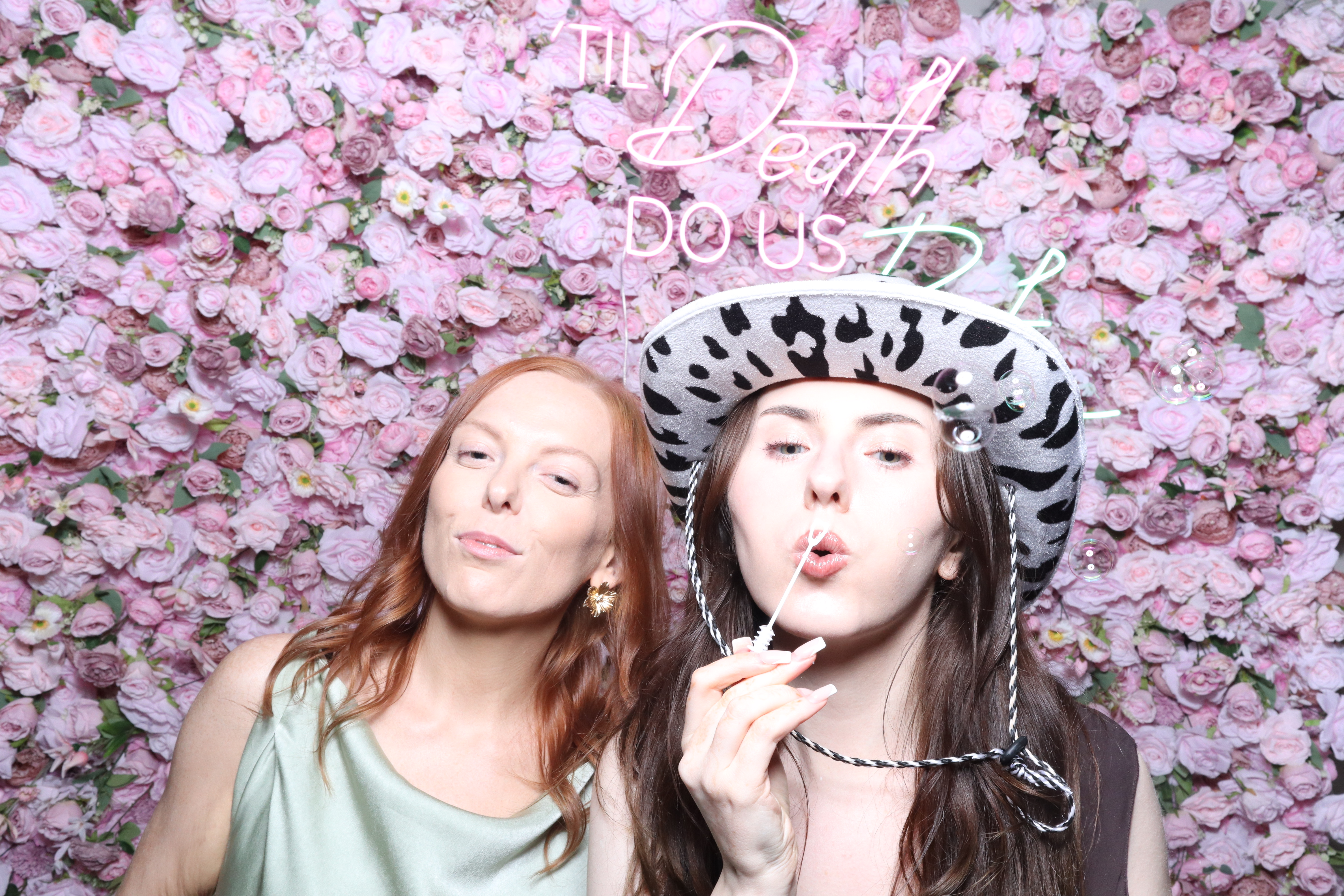 Shahanna and Taylor | View more photos from the event at gallery.magicimages.uk/u/MagicImages/Shahanna-and-Taylor