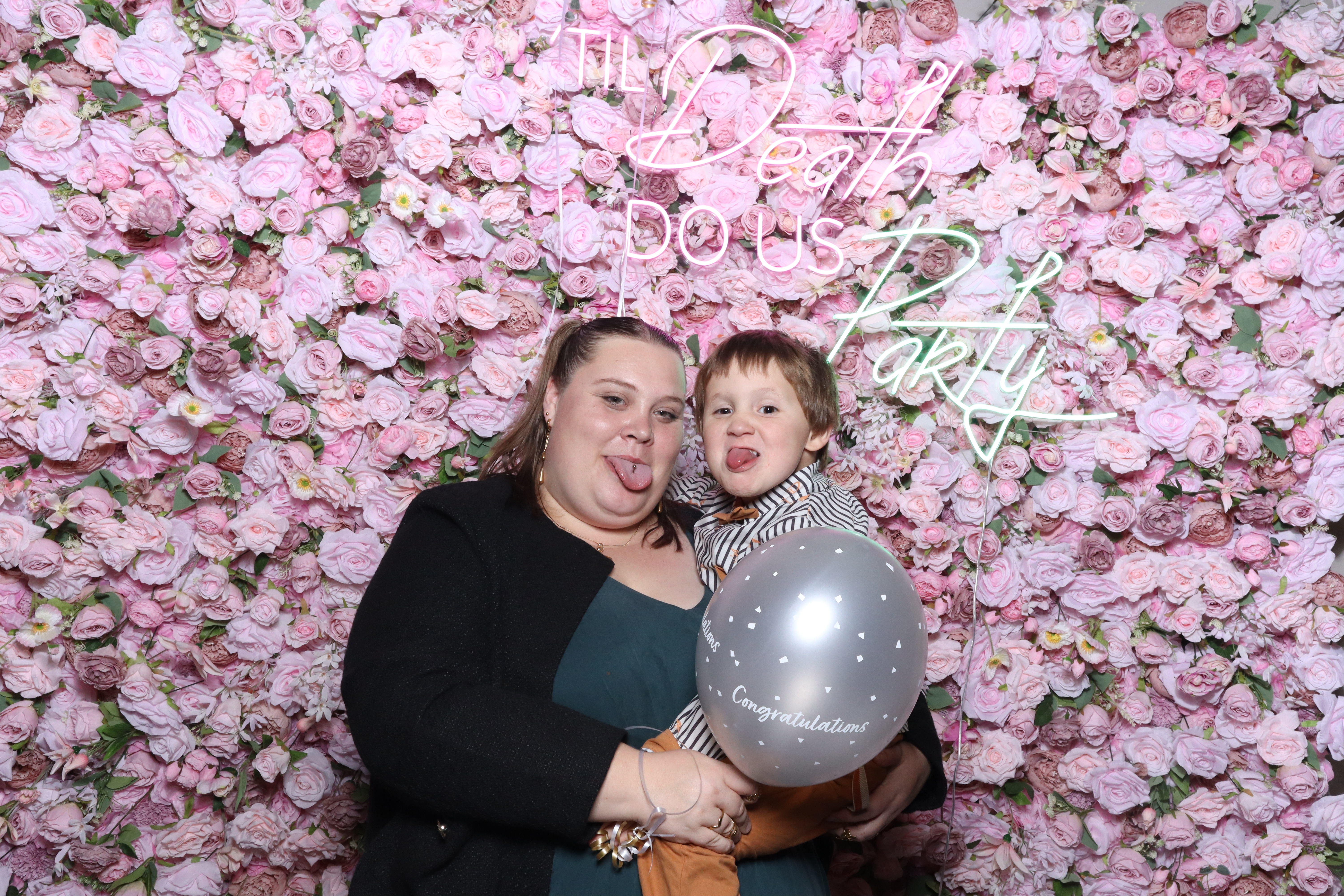 Shahanna and Taylor | View more photos from the event at gallery.magicimages.uk/u/MagicImages/Shahanna-and-Taylor