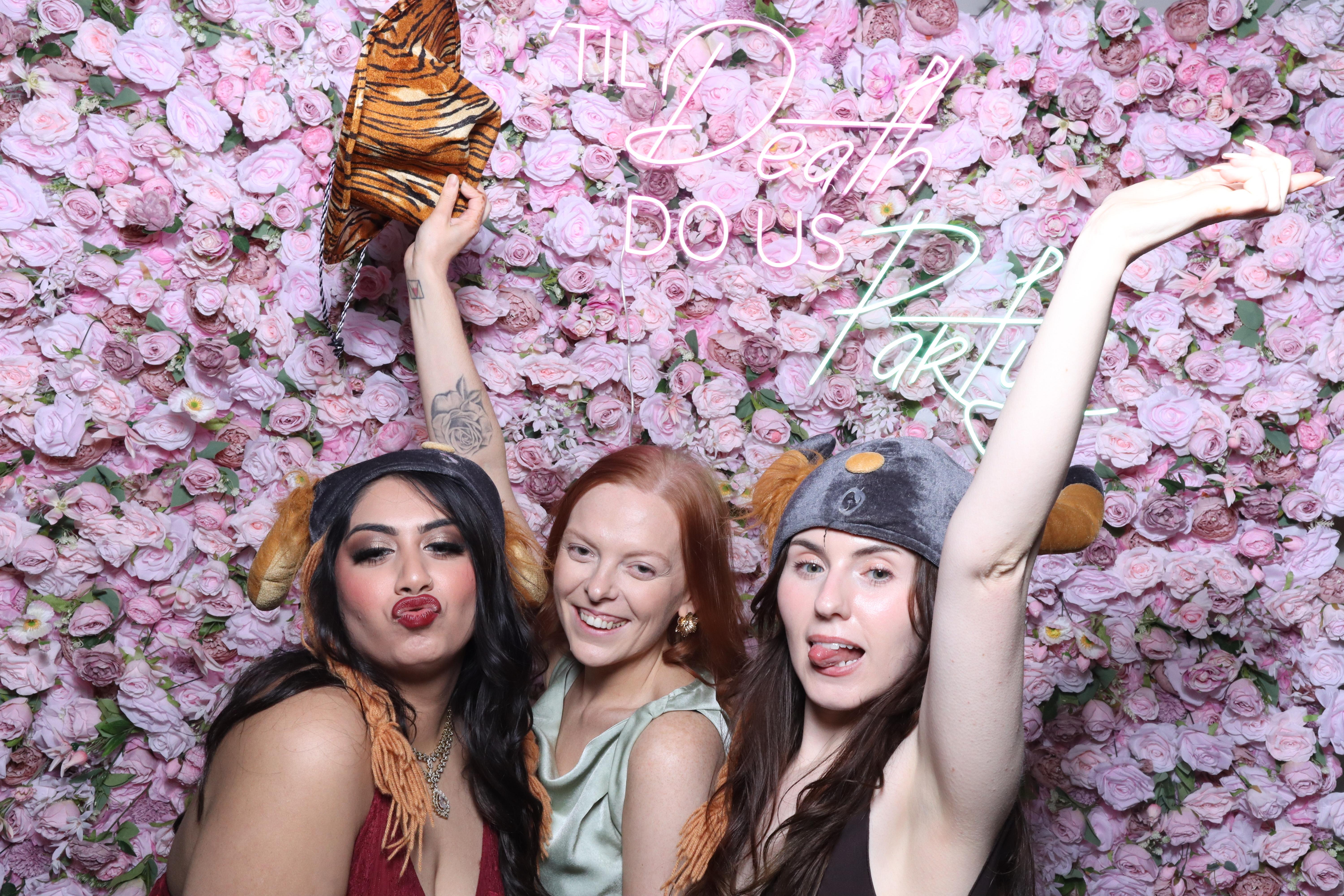 Shahanna and Taylor | View more photos from the event at gallery.magicimages.uk/u/MagicImages/Shahanna-and-Taylor