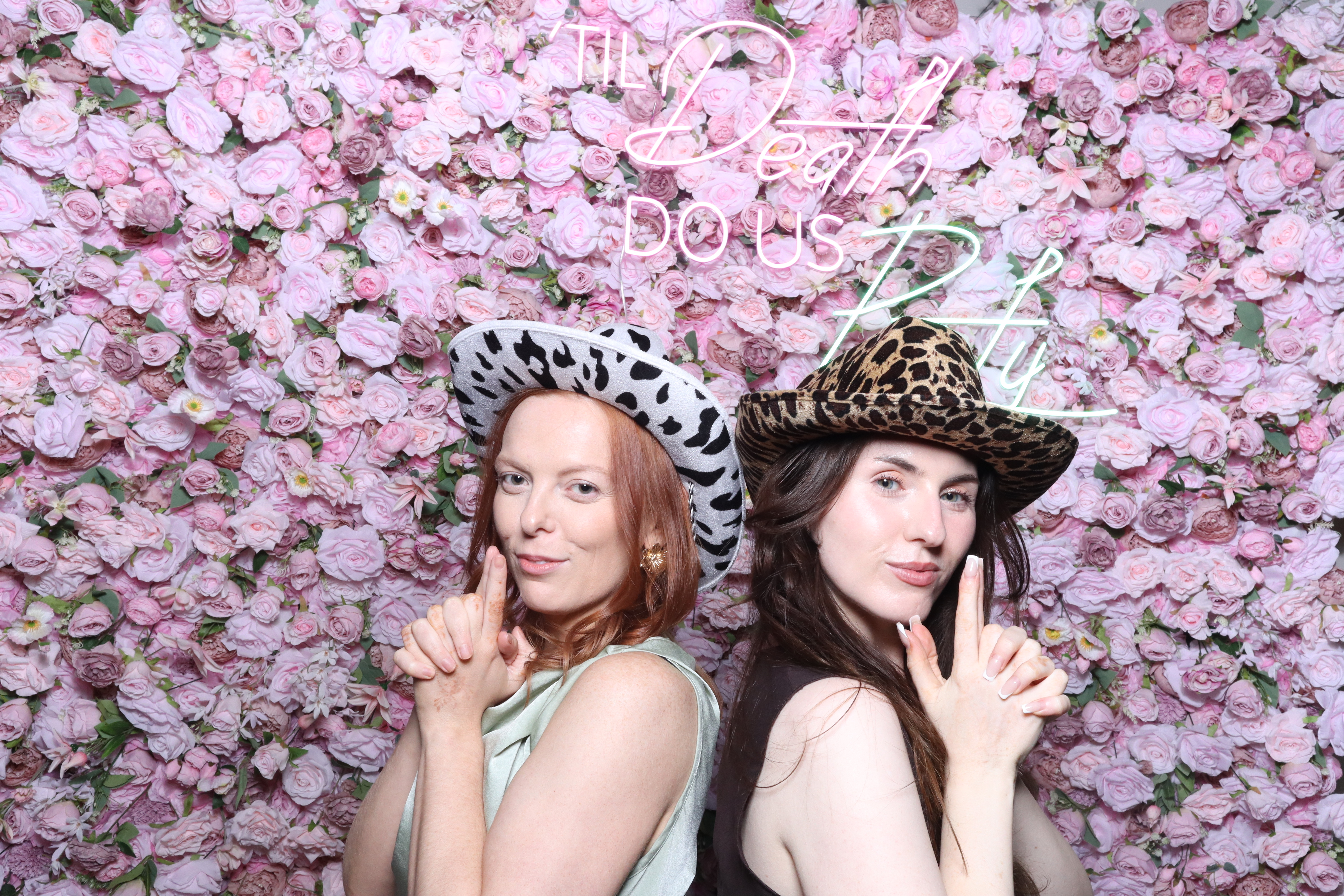 Shahanna and Taylor | View more photos from the event at gallery.magicimages.uk/u/MagicImages/Shahanna-and-Taylor