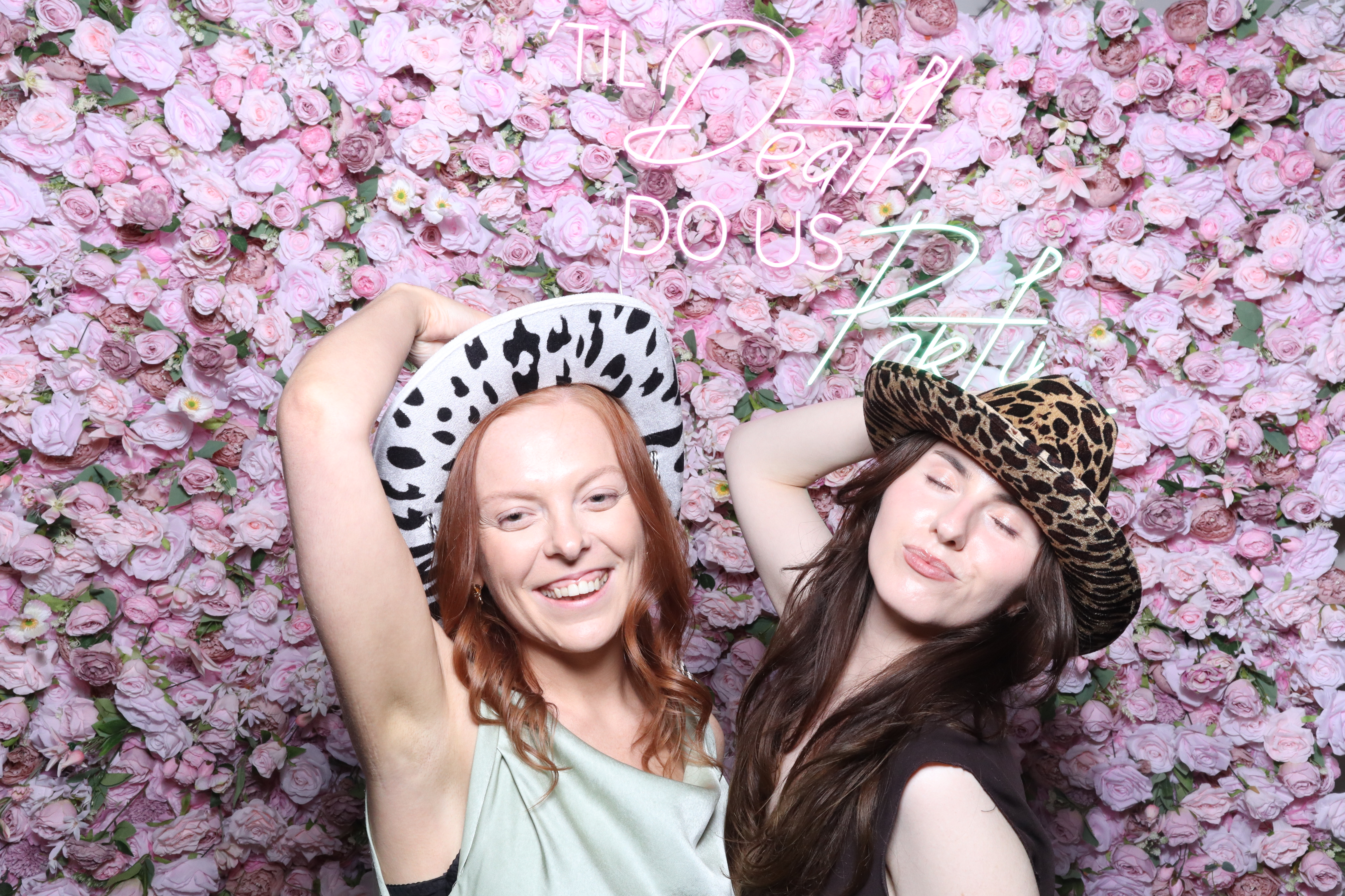 Shahanna and Taylor | View more photos from the event at gallery.magicimages.uk/u/MagicImages/Shahanna-and-Taylor