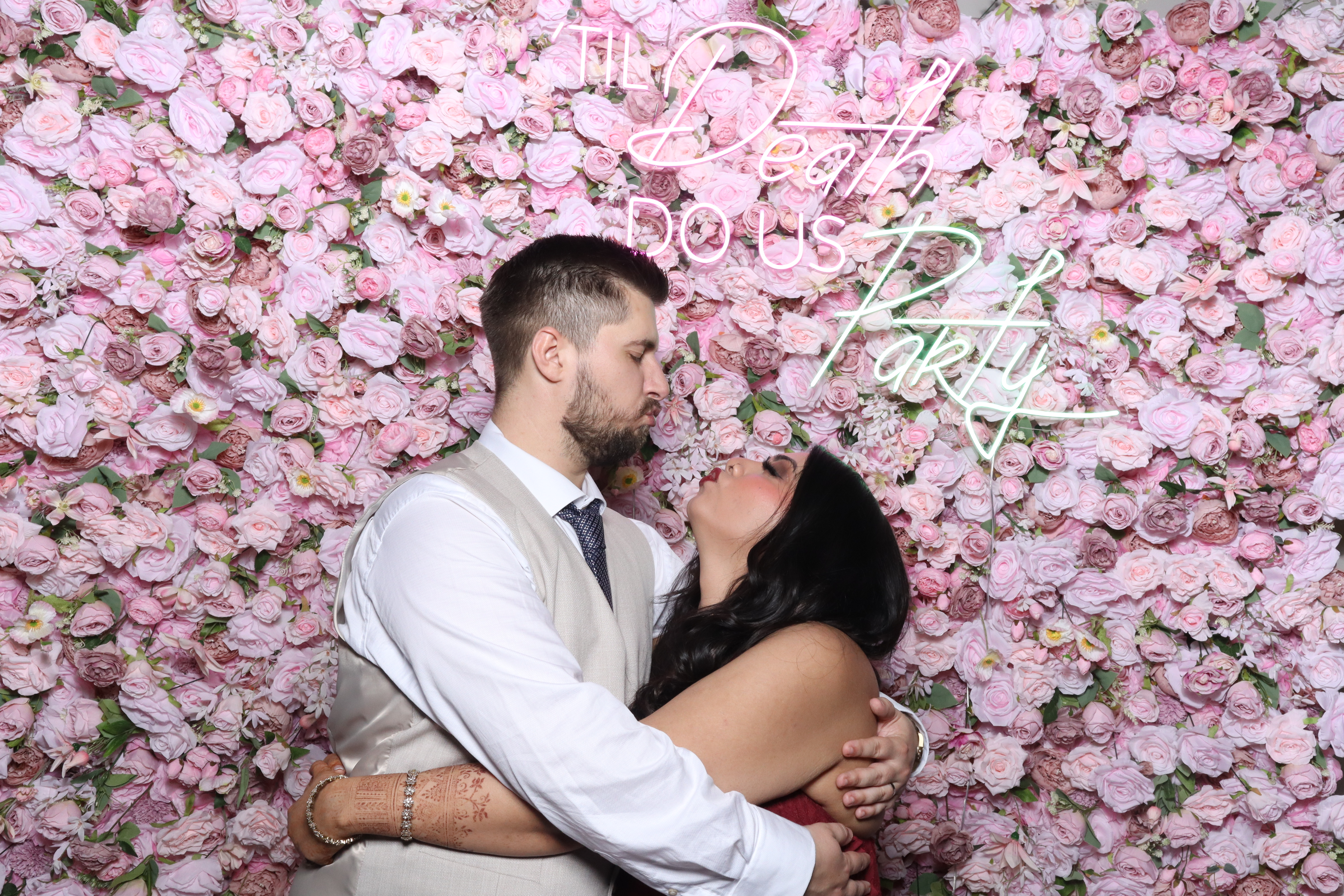 Shahanna and Taylor | View more photos from the event at gallery.magicimages.uk/u/MagicImages/Shahanna-and-Taylor