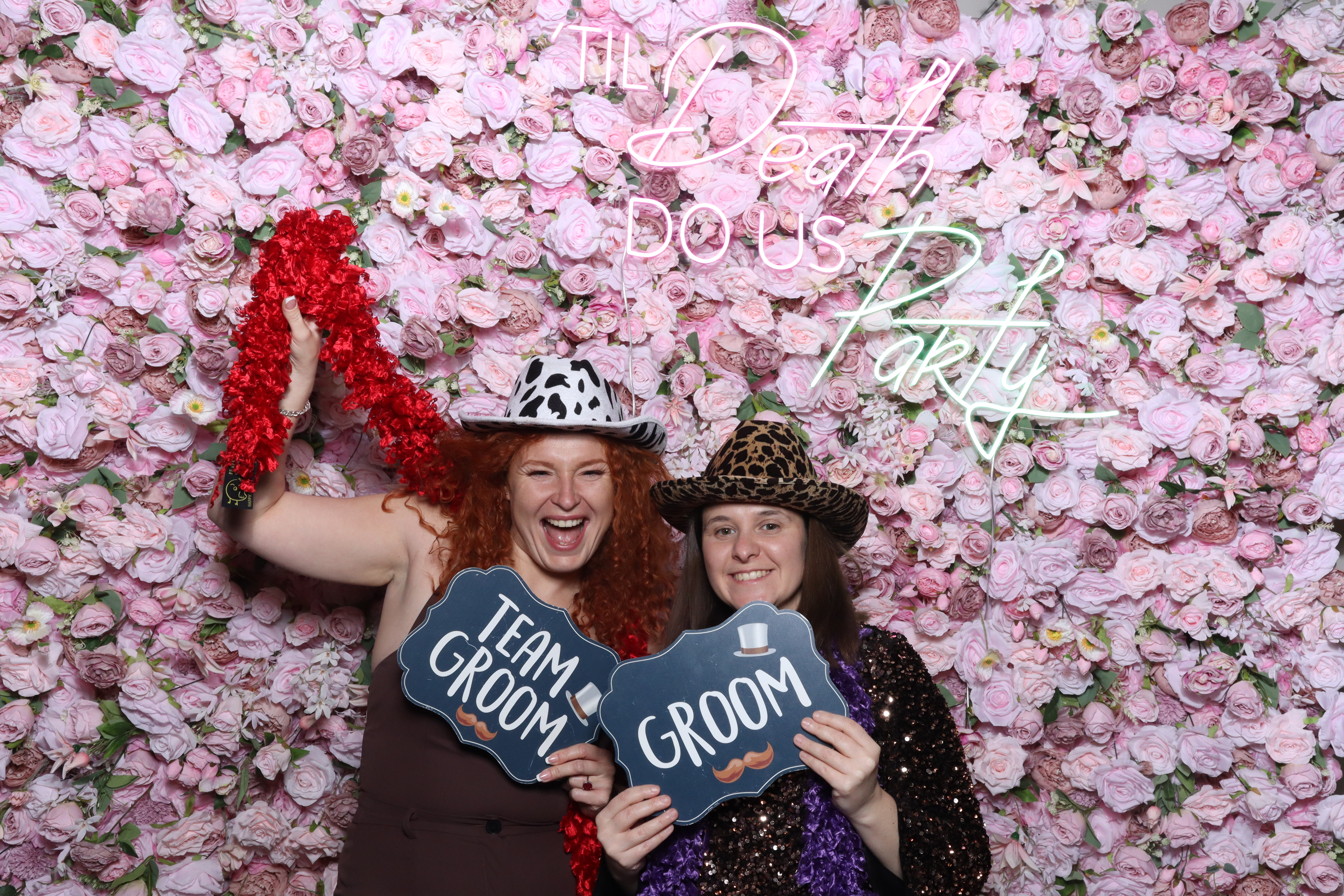 Shahanna and Taylor | View more photos from the event at gallery.magicimages.uk/u/MagicImages/Shahanna-and-Taylor