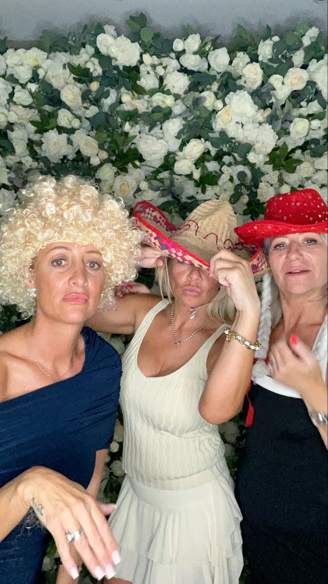 Shusma & Ade’s photo booth images  | View more photos from the event at gallery.magicimages.uk/u/MagicImages/Shusma-Ade’s-photo-booth-images