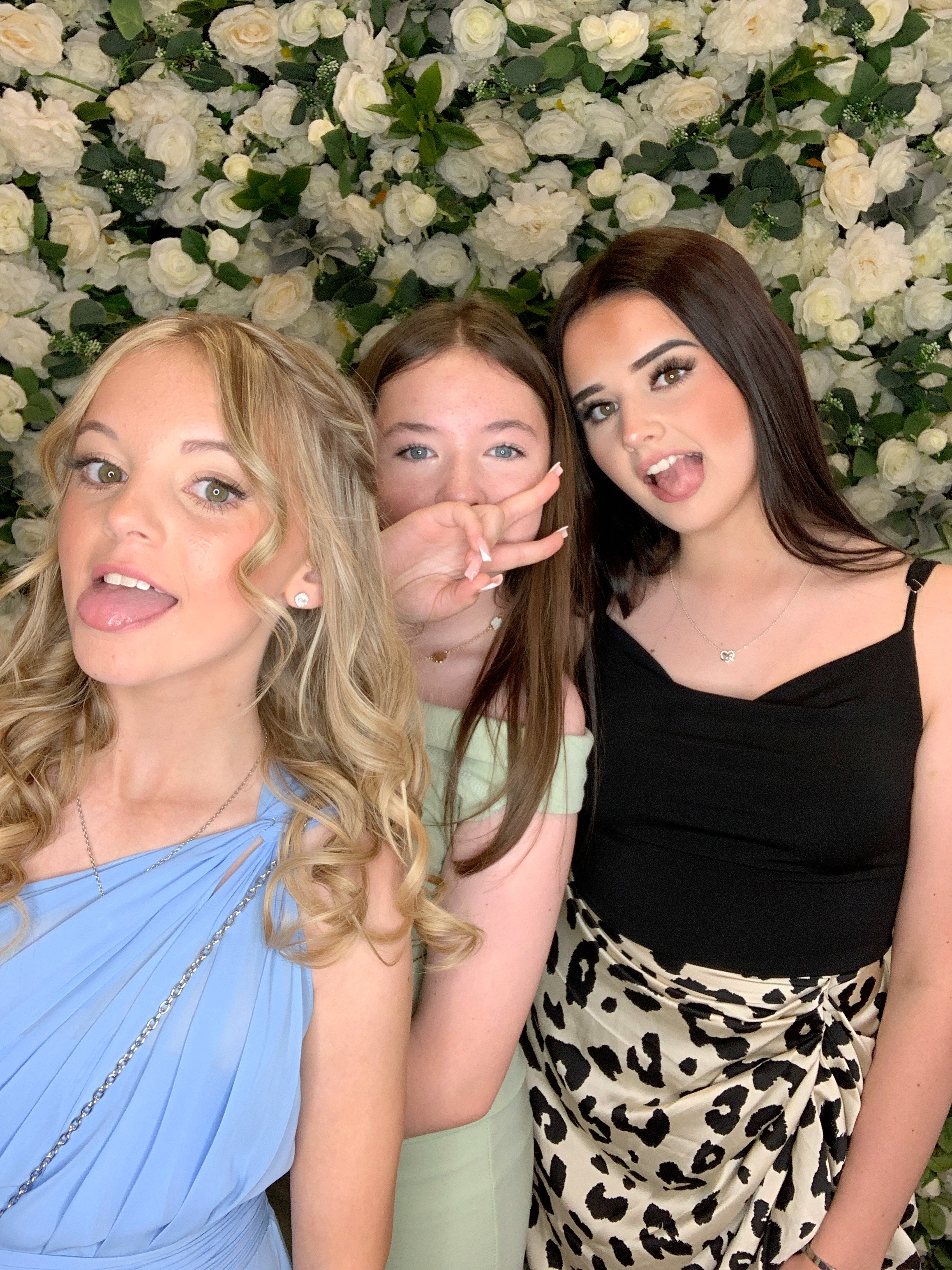 Sophie & Carl Photo Booth Images  | View more photos from the event at gallery.magicimages.uk/u/MagicImages/Sophie-Carl-Photo-Booth-Images