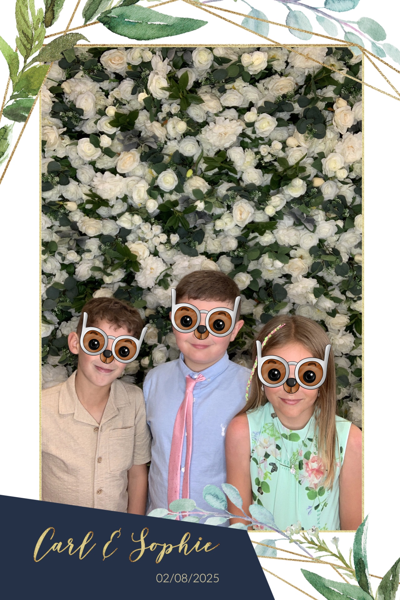 Sophie & Carl Photo Booth Images  | View more photos from the event at gallery.magicimages.uk/u/MagicImages/Sophie-Carl-Photo-Booth-Images