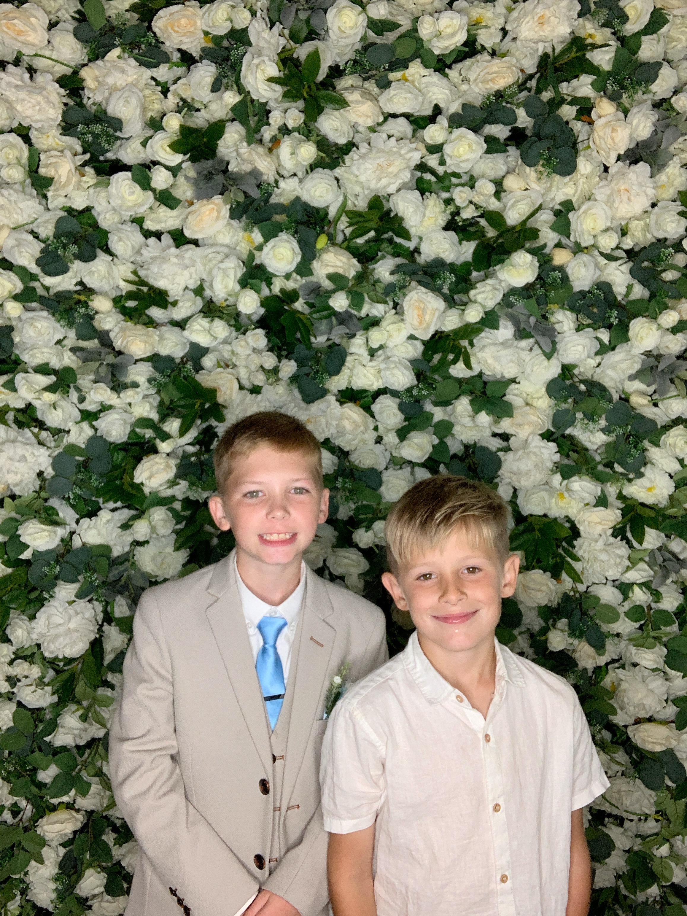 Sophie & Carl Photo Booth Images  | View more photos from the event at gallery.magicimages.uk/u/MagicImages/Sophie-Carl-Photo-Booth-Images