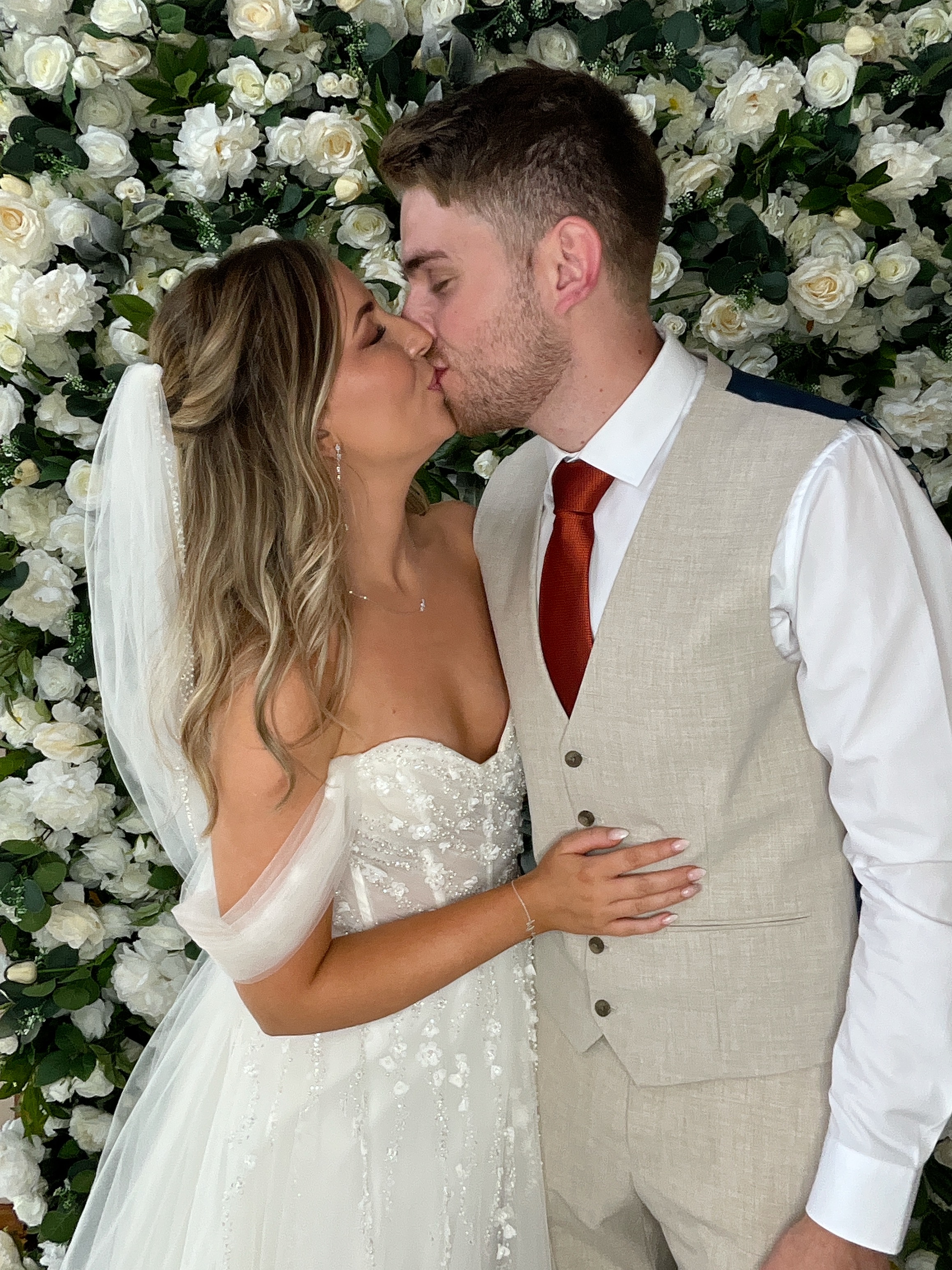 Sophie & Joe Photo booth images  | View more photos from the event at gallery.magicimages.uk/u/MagicImages/Sophie-Joe-Photo-booth-images