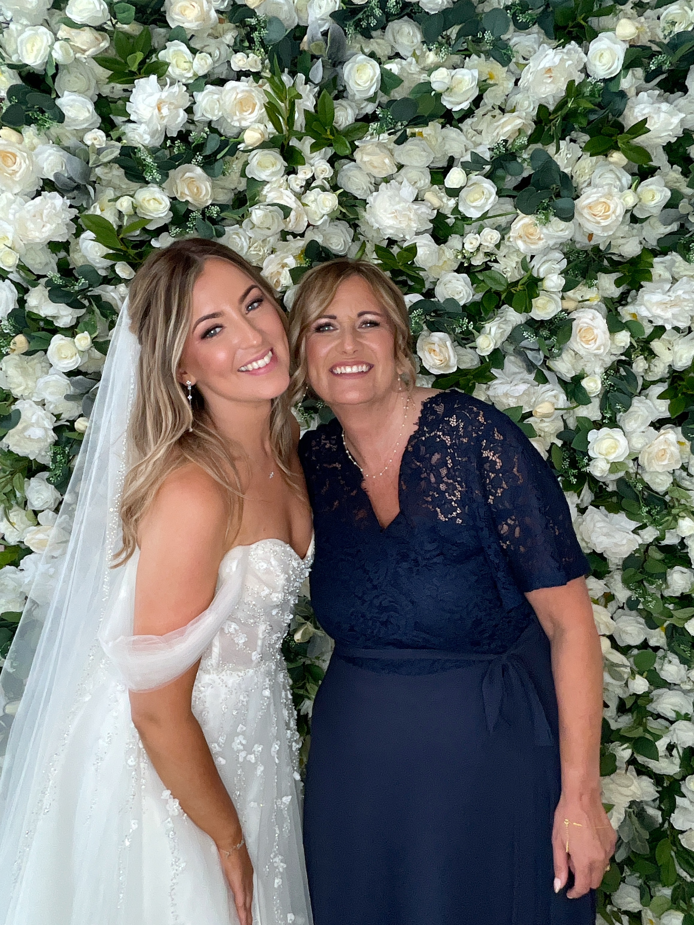 Sophie & Joe Photo booth images  | View more photos from the event at gallery.magicimages.uk/u/MagicImages/Sophie-Joe-Photo-booth-images