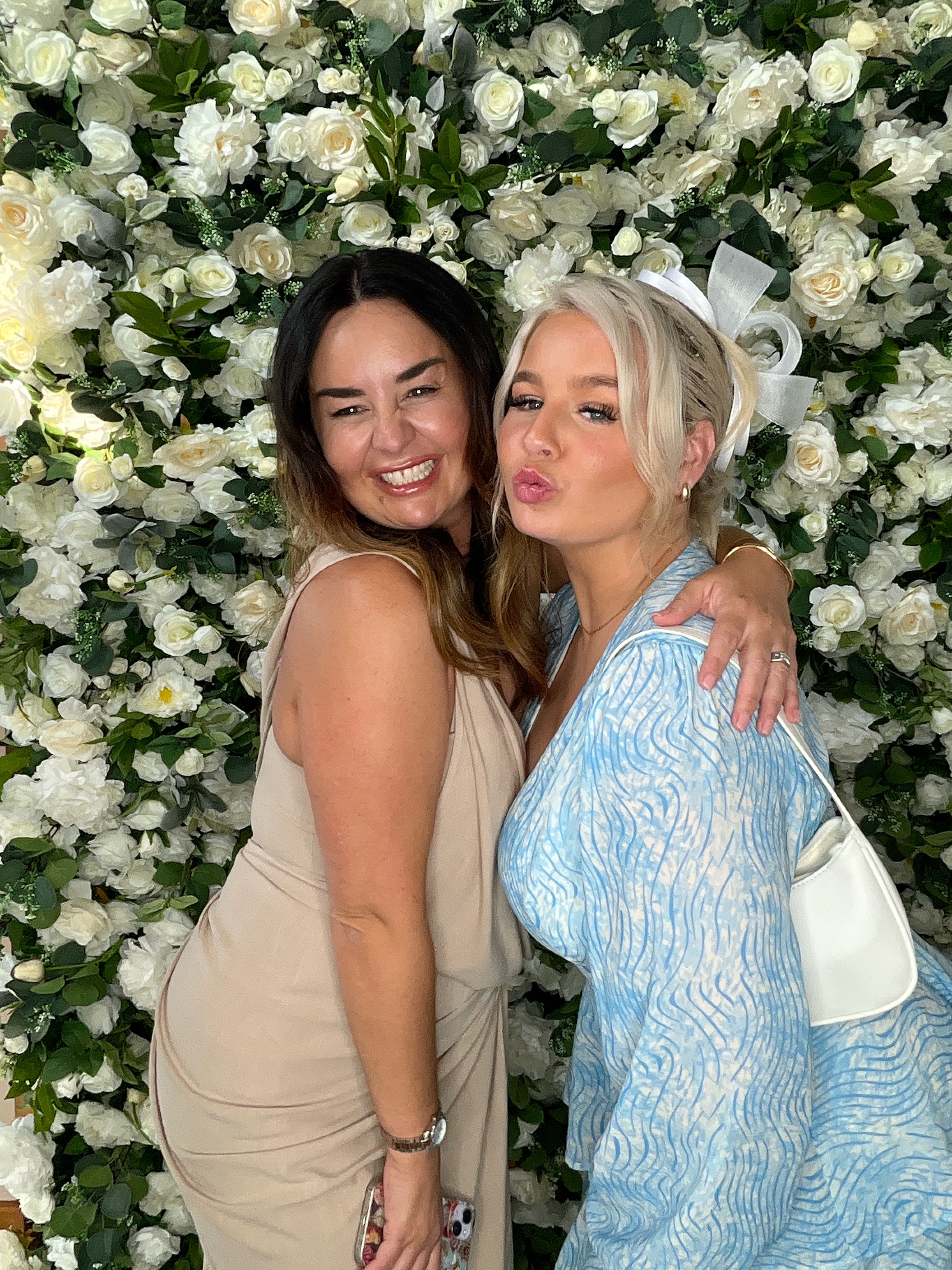 Sophie & Joe Photo booth images  | View more photos from the event at gallery.magicimages.uk/u/MagicImages/Sophie-Joe-Photo-booth-images