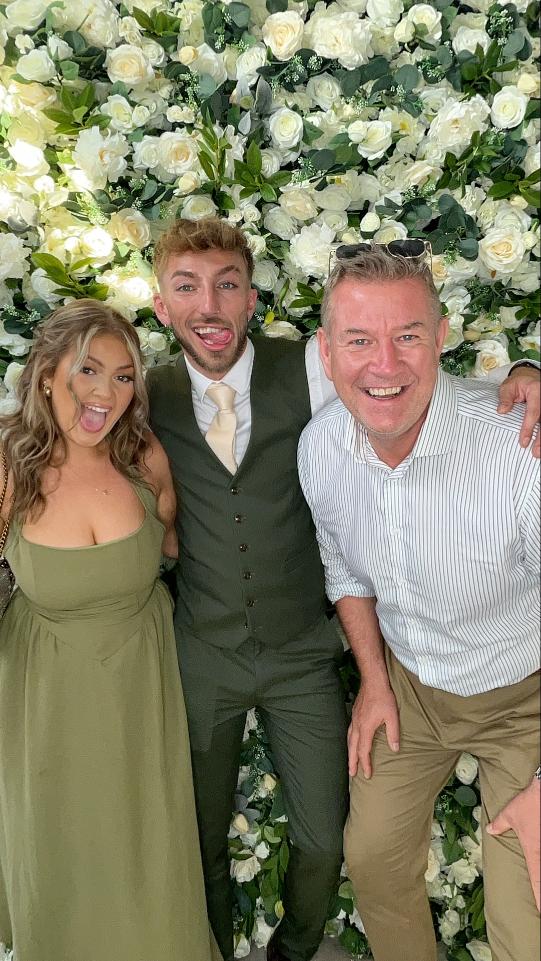 Sophie & Joe Photo booth images  | View more photos from the event at gallery.magicimages.uk/u/MagicImages/Sophie-Joe-Photo-booth-images