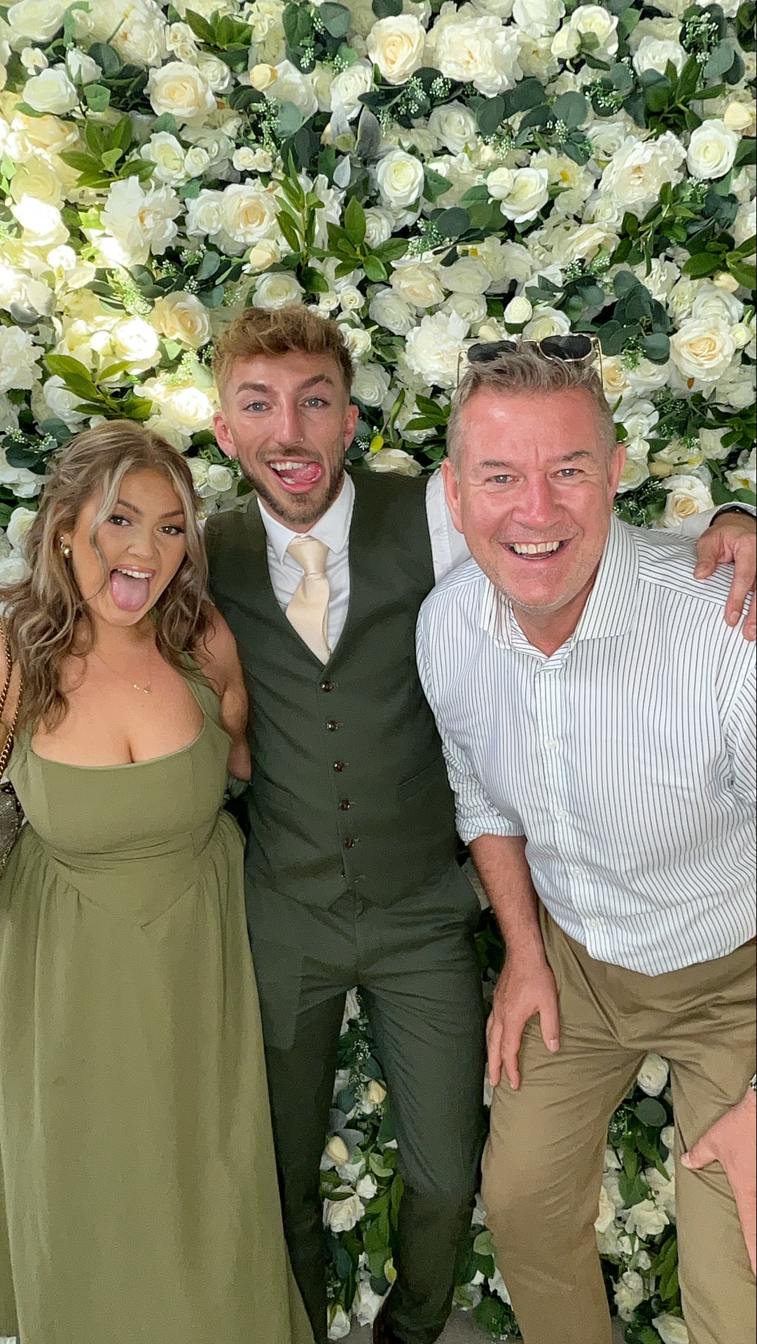 Sophie & Joe Photo booth images  | View more photos from the event at gallery.magicimages.uk/u/MagicImages/Sophie-Joe-Photo-booth-images