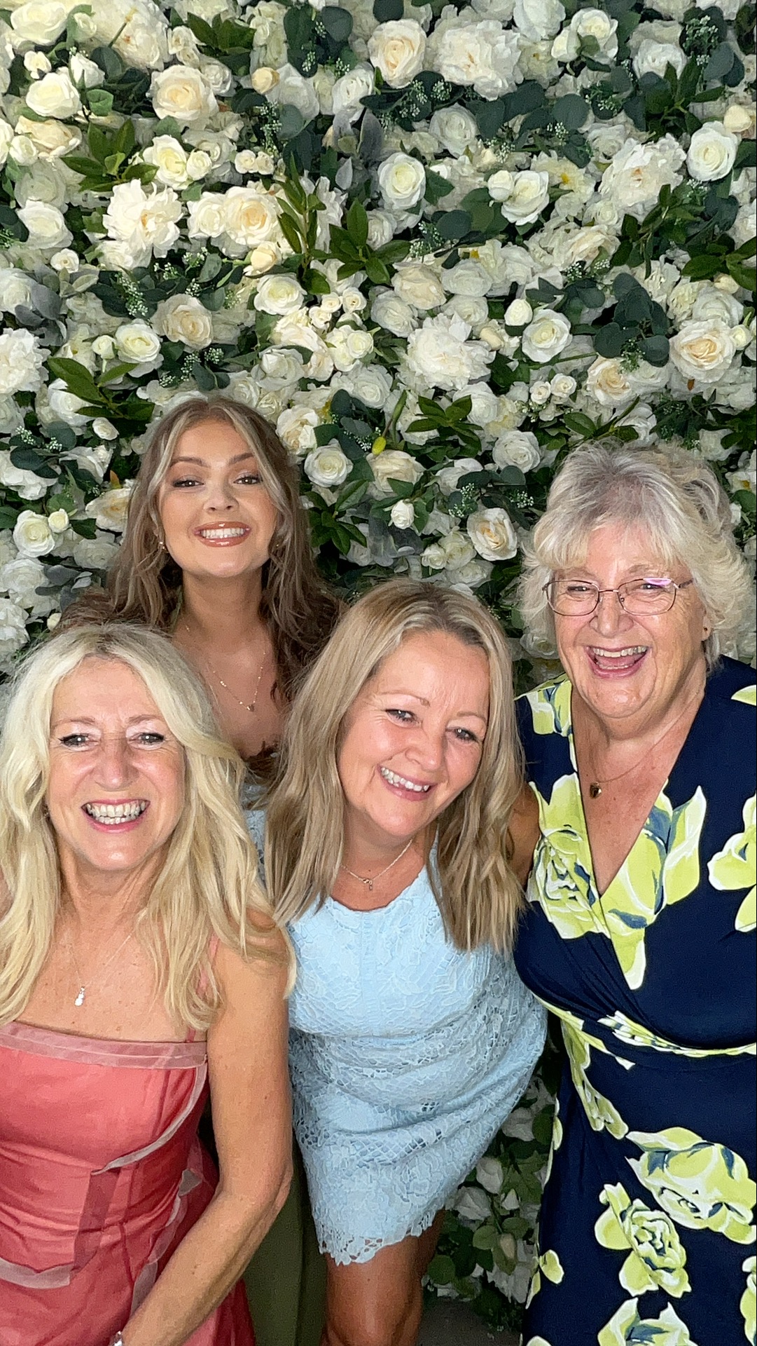 Sophie & Joe Photo booth images  | View more photos from the event at gallery.magicimages.uk/u/MagicImages/Sophie-Joe-Photo-booth-images