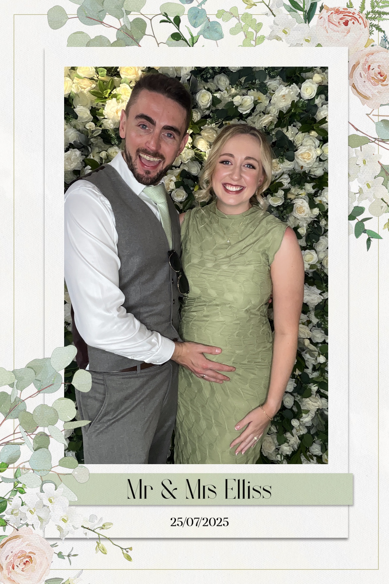 Sophie & Joe Photo booth images  | View more photos from the event at gallery.magicimages.uk/u/MagicImages/Sophie-Joe-Photo-booth-images