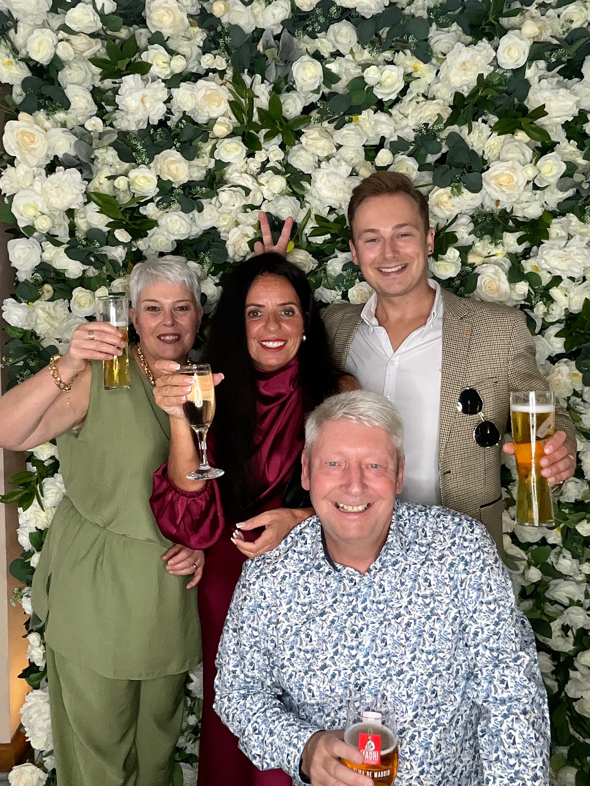 Sophie & Joe Photo booth images  | View more photos from the event at gallery.magicimages.uk/u/MagicImages/Sophie-Joe-Photo-booth-images