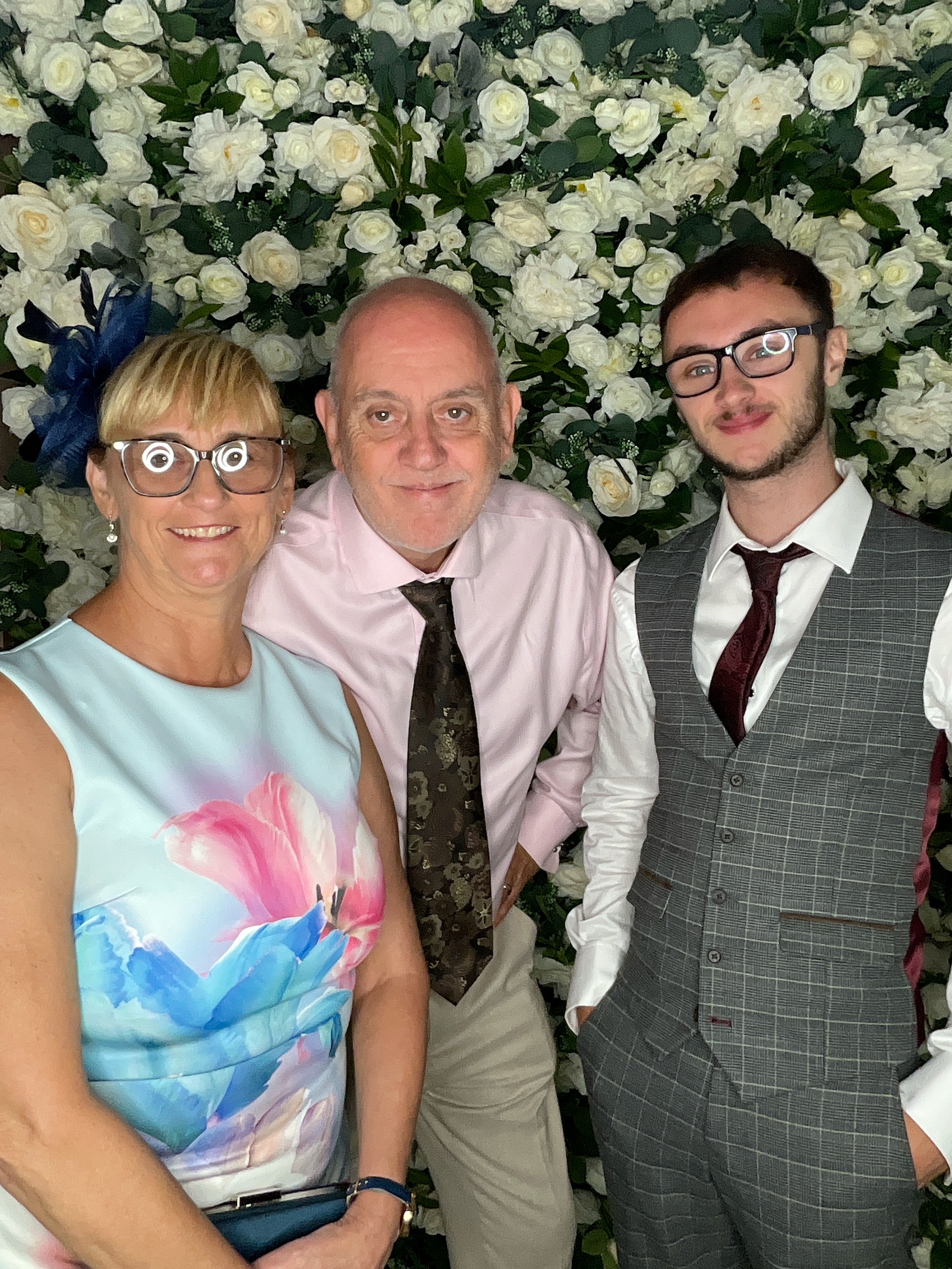 Sophie & Joe Photo booth images  | View more photos from the event at gallery.magicimages.uk/u/MagicImages/Sophie-Joe-Photo-booth-images