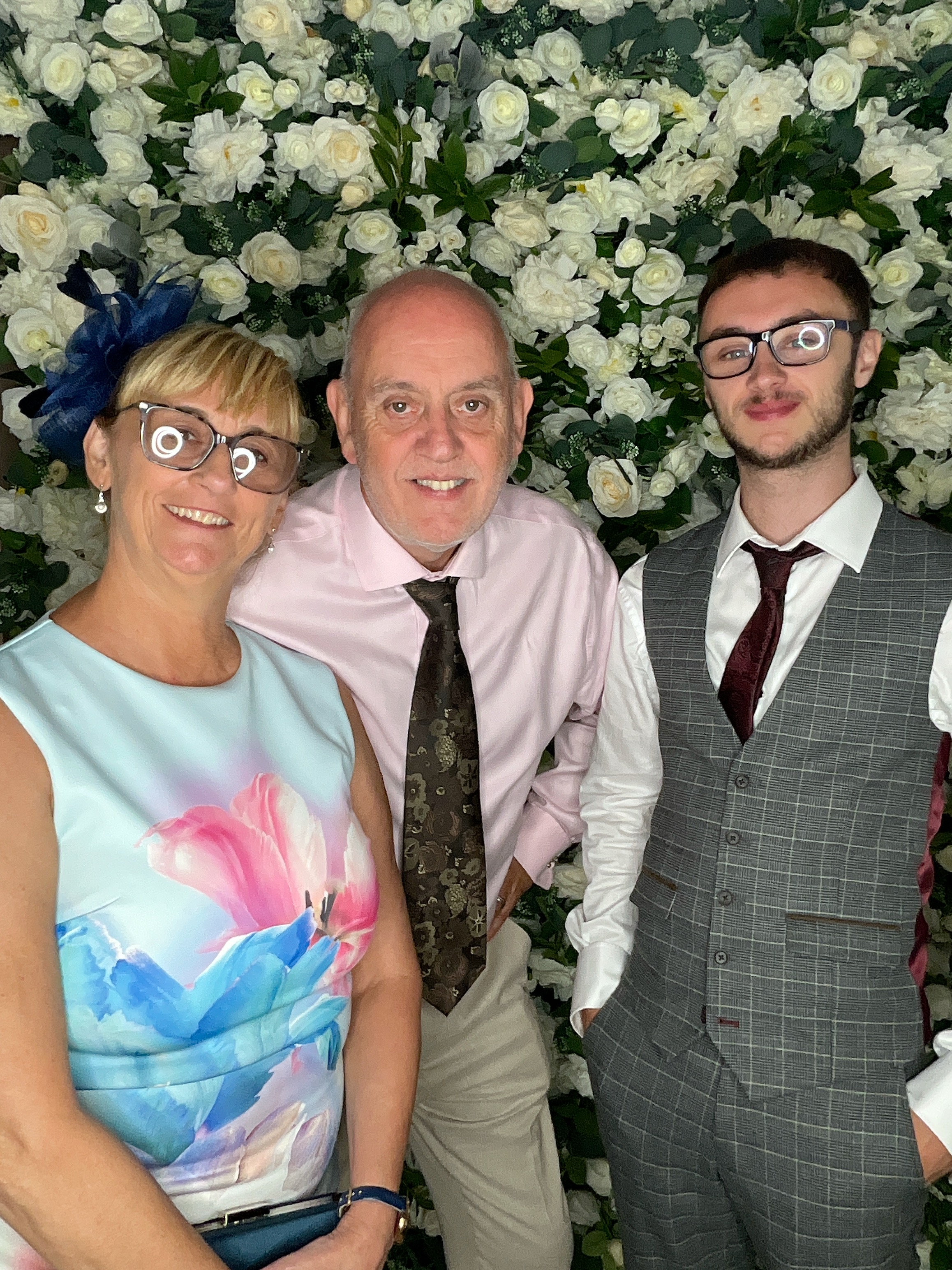 Sophie & Joe Photo booth images  | View more photos from the event at gallery.magicimages.uk/u/MagicImages/Sophie-Joe-Photo-booth-images