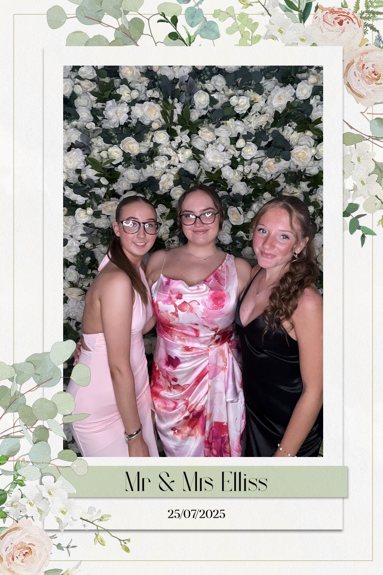 Sophie & Joe Photo booth images  | View more photos from the event at gallery.magicimages.uk/u/MagicImages/Sophie-Joe-Photo-booth-images