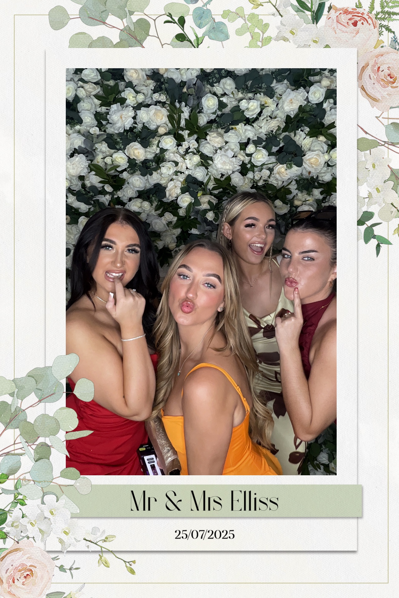 Sophie & Joe Photo booth images  | View more photos from the event at gallery.magicimages.uk/u/MagicImages/Sophie-Joe-Photo-booth-images