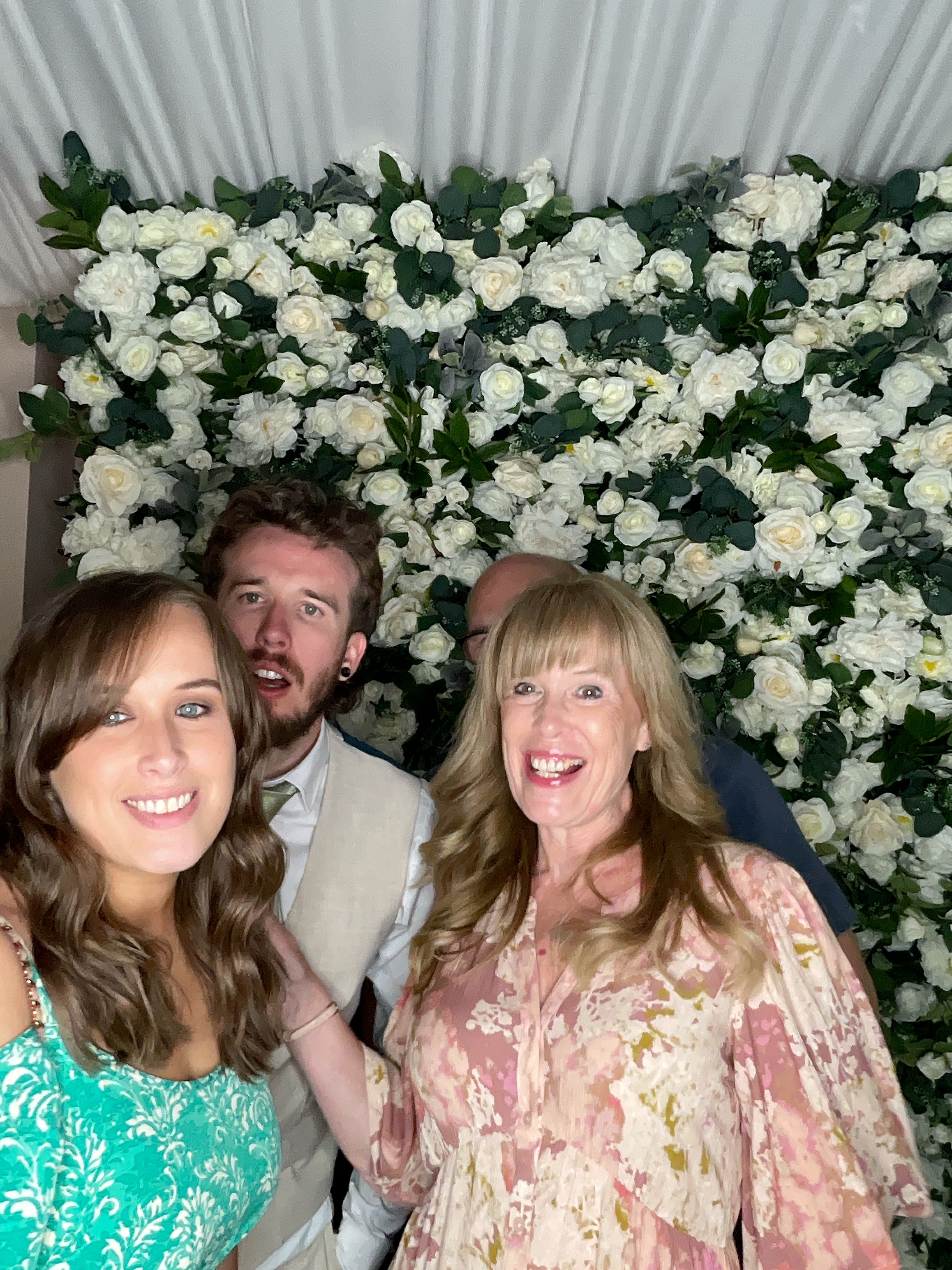 Sophie & Joe Photo booth images  | View more photos from the event at gallery.magicimages.uk/u/MagicImages/Sophie-Joe-Photo-booth-images