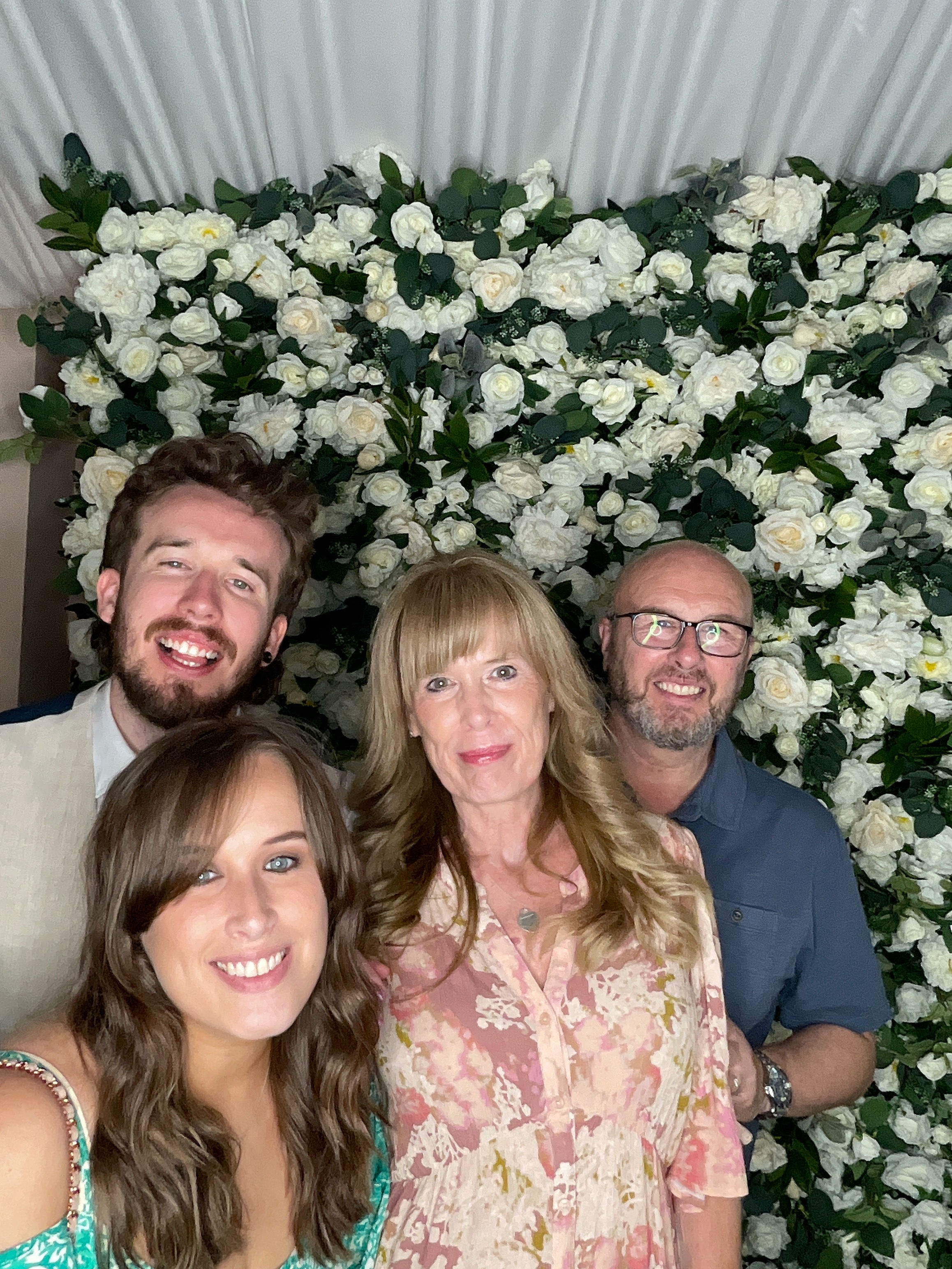 Sophie & Joe Photo booth images  | View more photos from the event at gallery.magicimages.uk/u/MagicImages/Sophie-Joe-Photo-booth-images