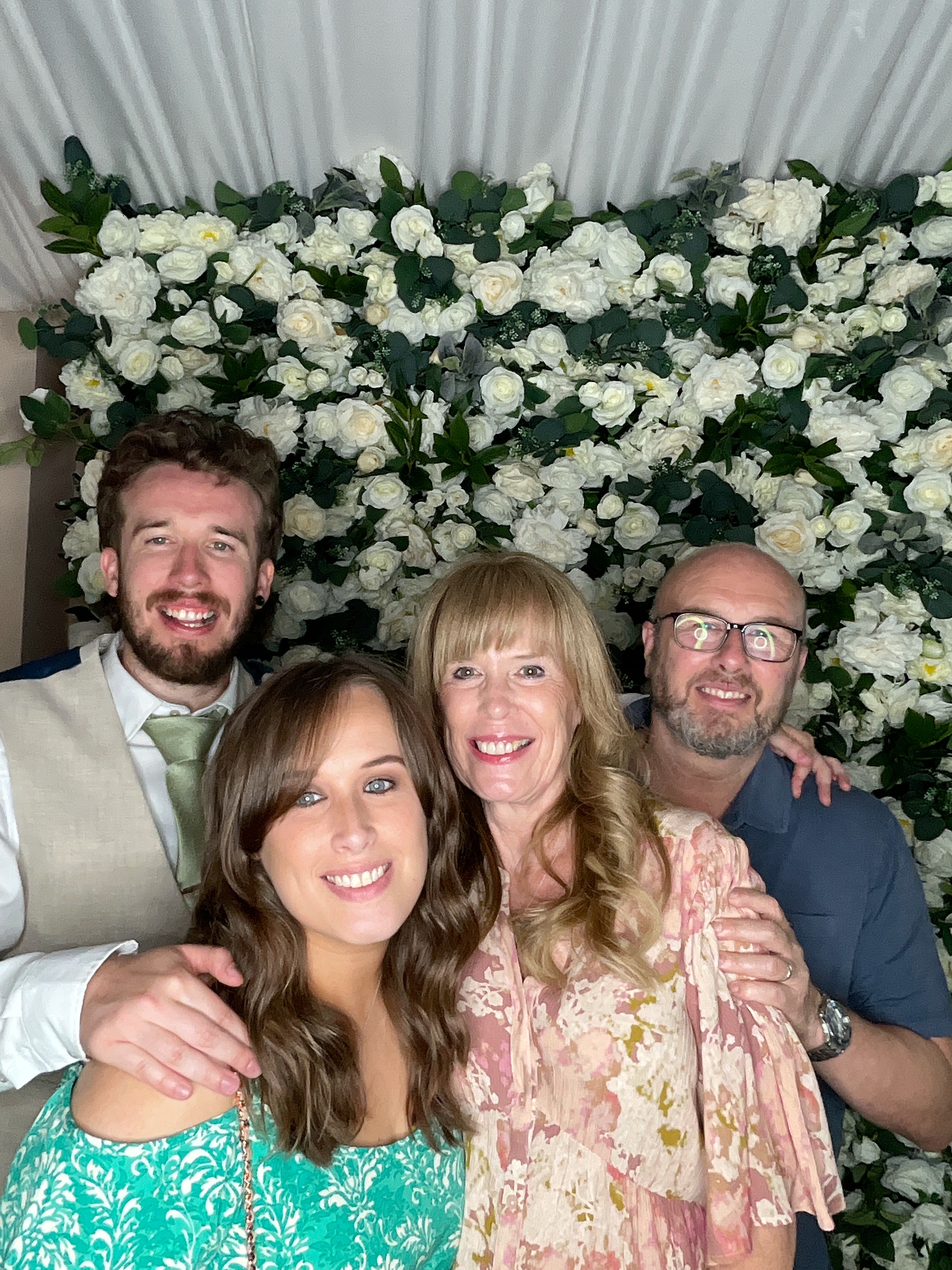 Sophie & Joe Photo booth images  | View more photos from the event at gallery.magicimages.uk/u/MagicImages/Sophie-Joe-Photo-booth-images