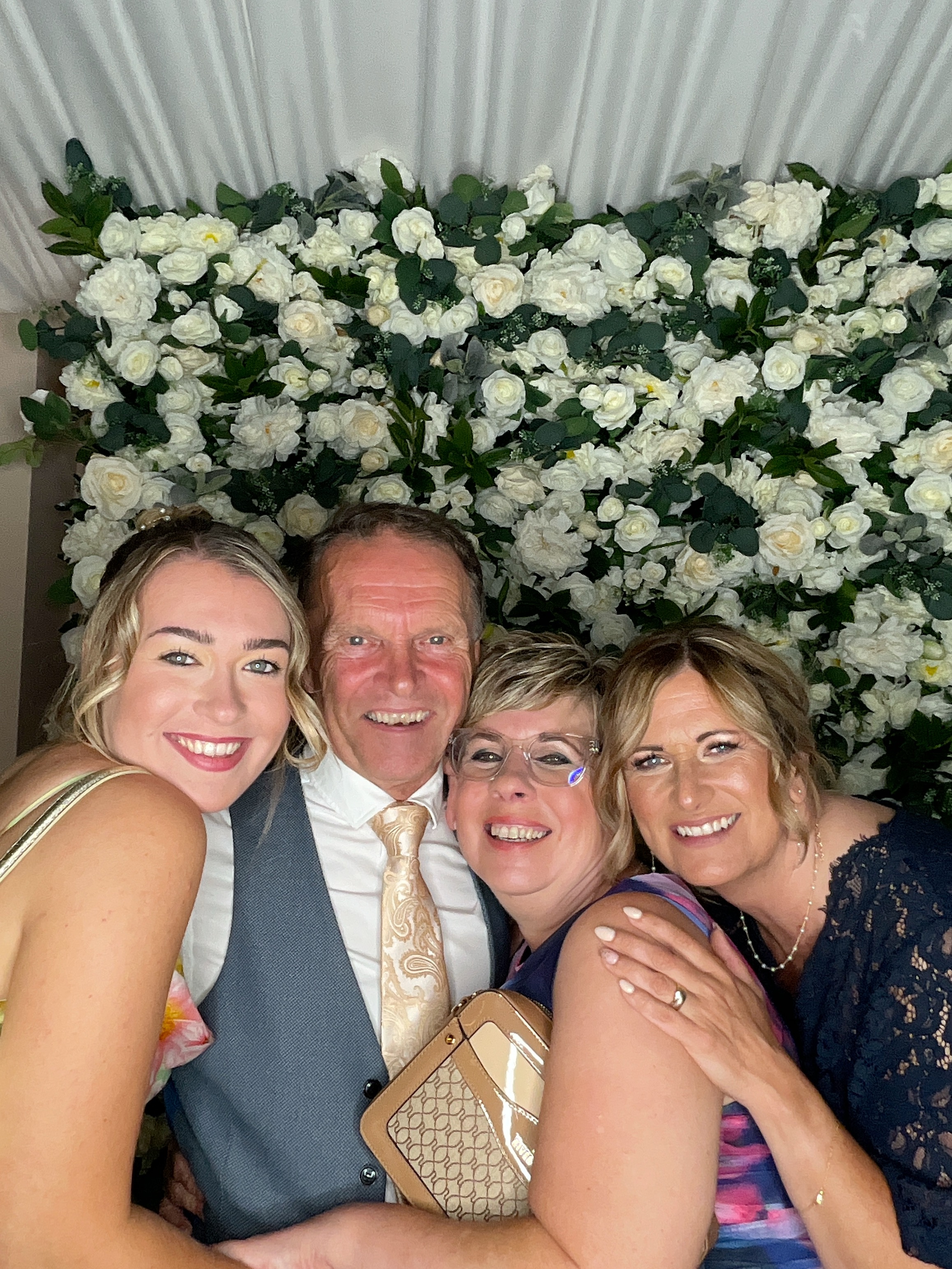 Sophie & Joe Photo booth images  | View more photos from the event at gallery.magicimages.uk/u/MagicImages/Sophie-Joe-Photo-booth-images