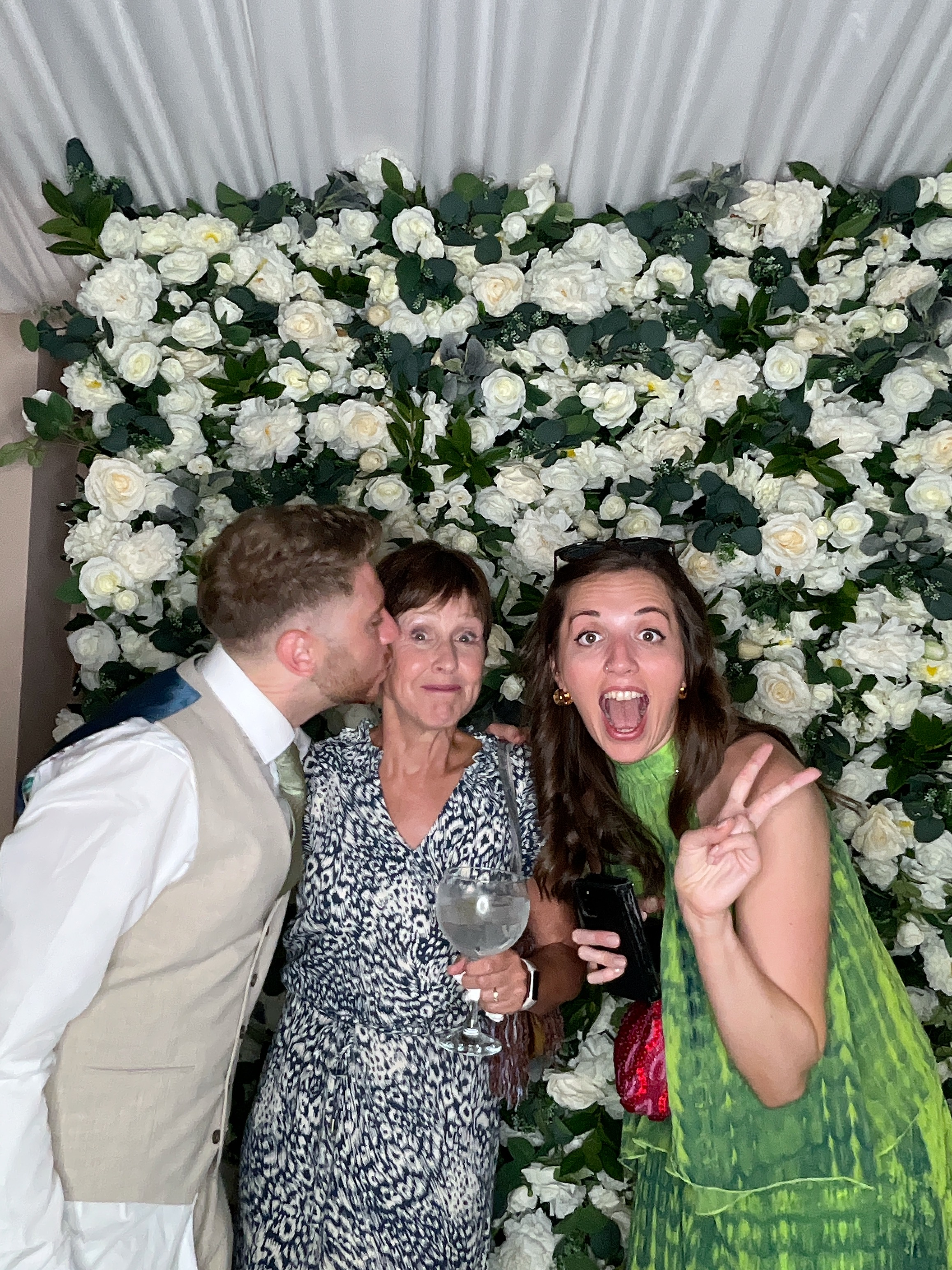 Sophie & Joe Photo booth images  | View more photos from the event at gallery.magicimages.uk/u/MagicImages/Sophie-Joe-Photo-booth-images