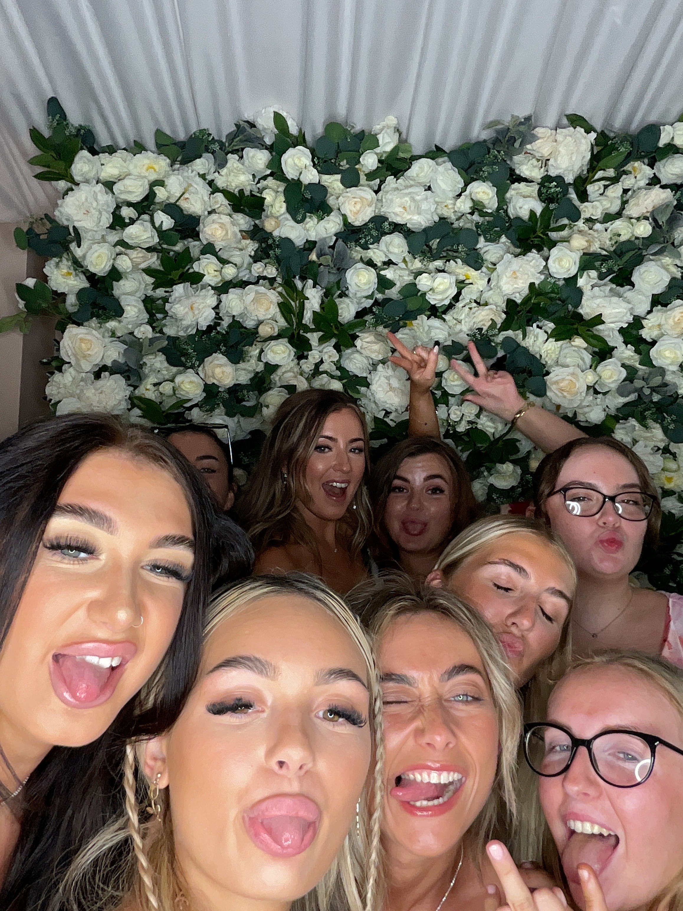 Sophie & Joe Photo booth images  | View more photos from the event at gallery.magicimages.uk/u/MagicImages/Sophie-Joe-Photo-booth-images