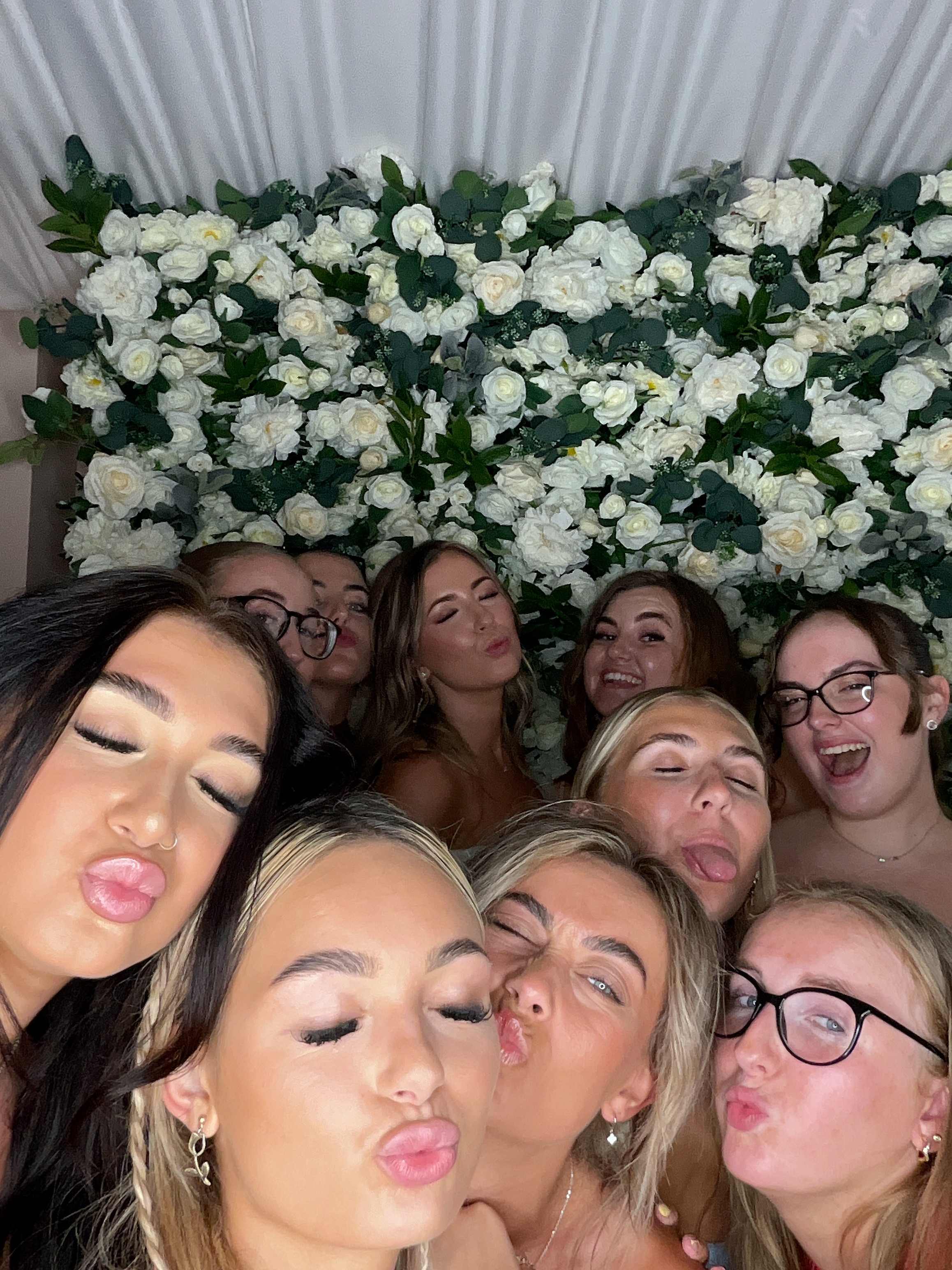 Sophie & Joe Photo booth images  | View more photos from the event at gallery.magicimages.uk/u/MagicImages/Sophie-Joe-Photo-booth-images