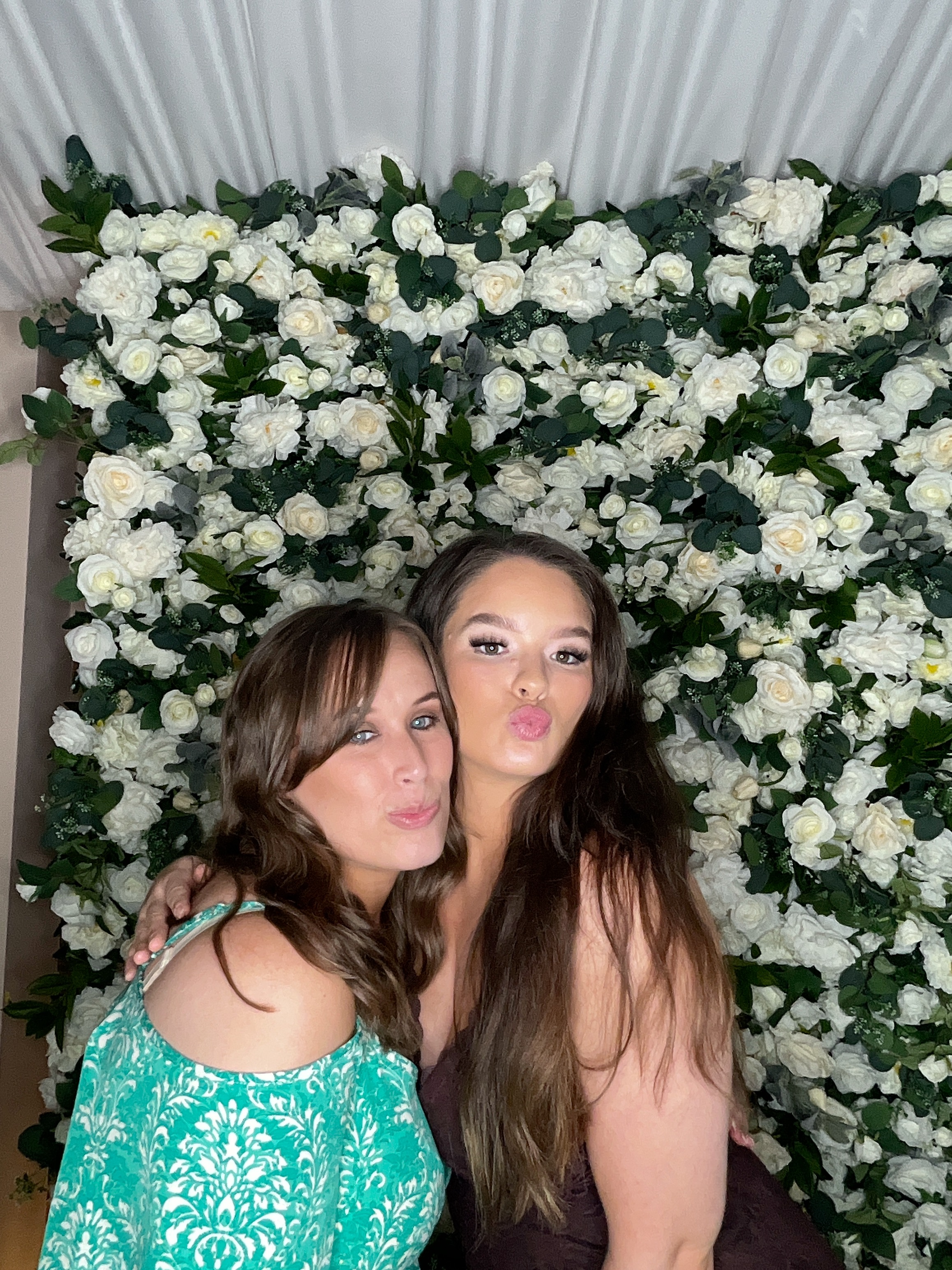 Sophie & Joe Photo booth images  | View more photos from the event at gallery.magicimages.uk/u/MagicImages/Sophie-Joe-Photo-booth-images