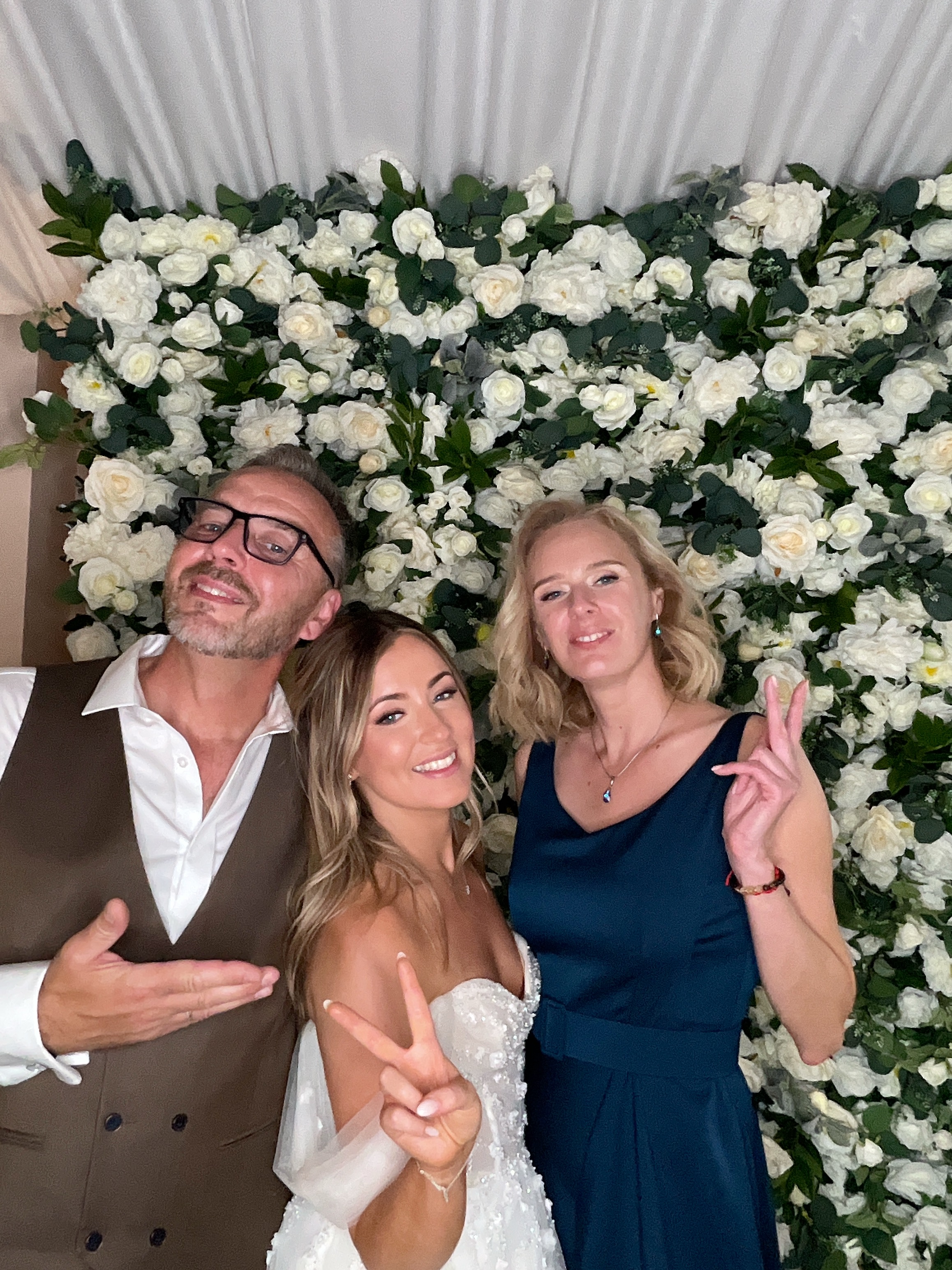 Sophie & Joe Photo booth images  | View more photos from the event at gallery.magicimages.uk/u/MagicImages/Sophie-Joe-Photo-booth-images