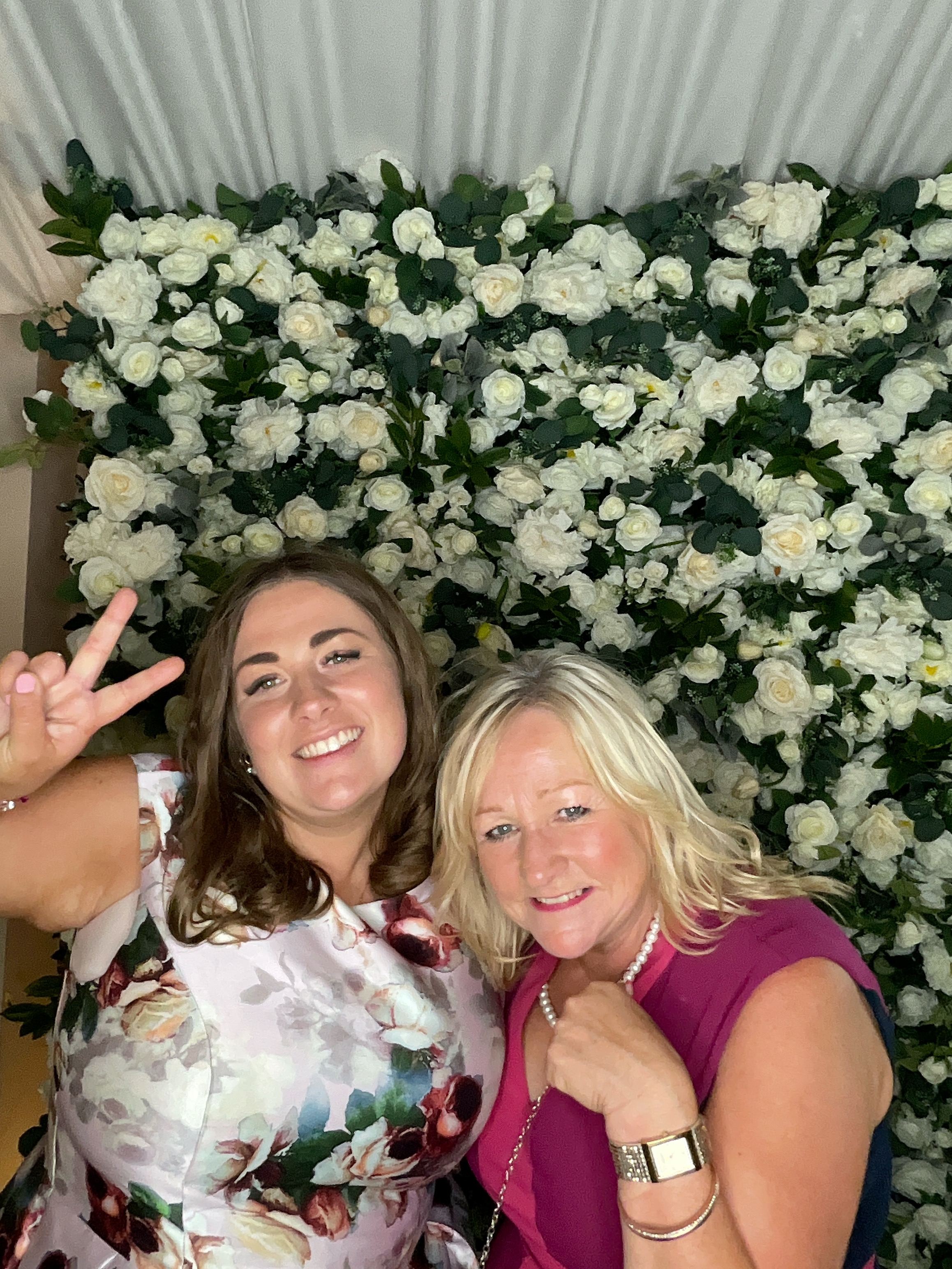 Sophie & Joe Photo booth images  | View more photos from the event at gallery.magicimages.uk/u/MagicImages/Sophie-Joe-Photo-booth-images