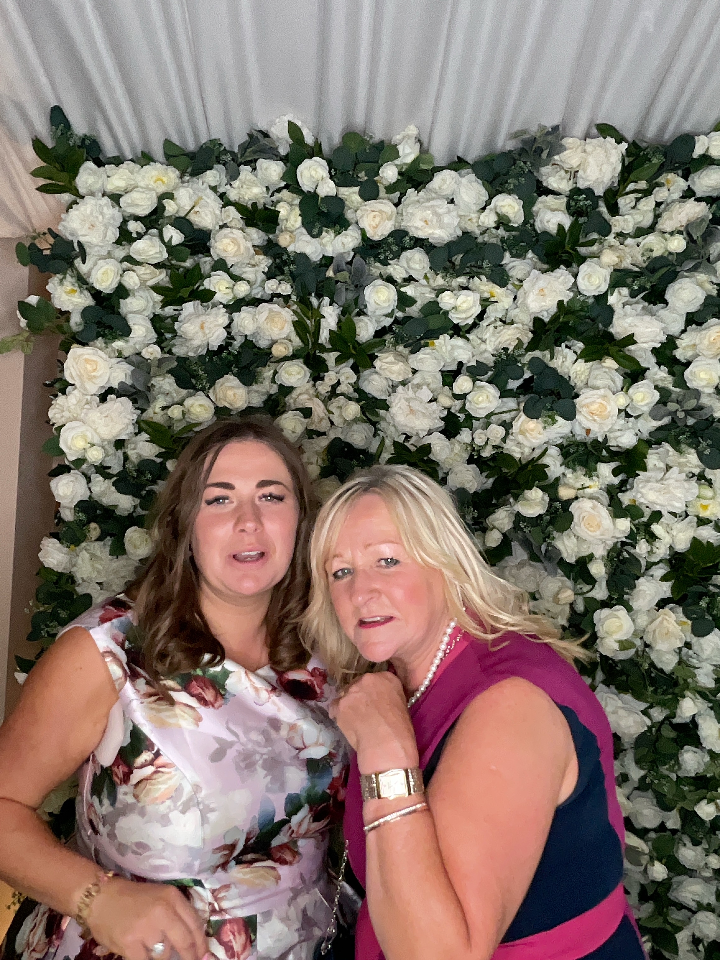 Sophie & Joe Photo booth images  | View more photos from the event at gallery.magicimages.uk/u/MagicImages/Sophie-Joe-Photo-booth-images