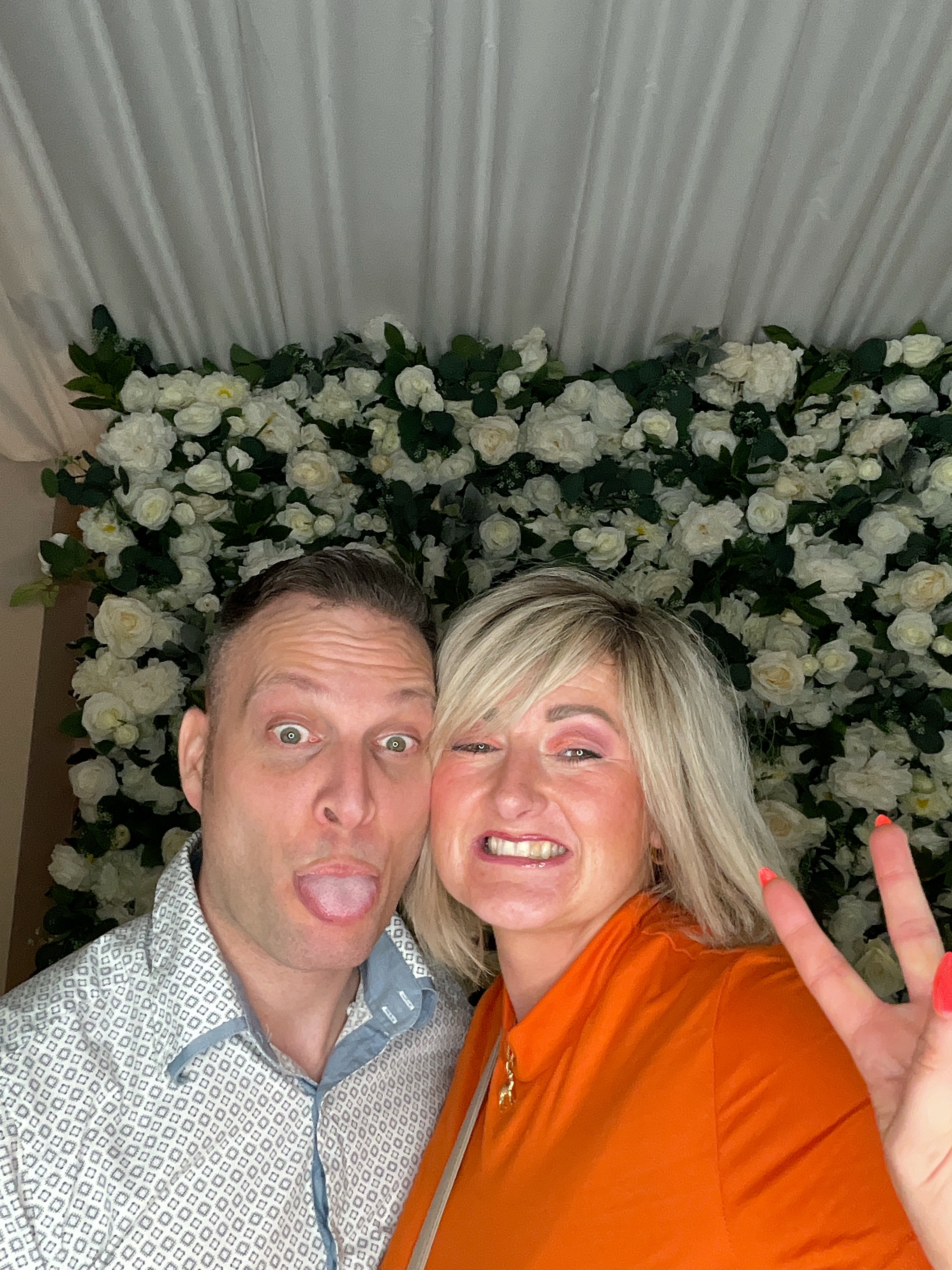 Sophie & Joe Photo booth images  | View more photos from the event at gallery.magicimages.uk/u/MagicImages/Sophie-Joe-Photo-booth-images