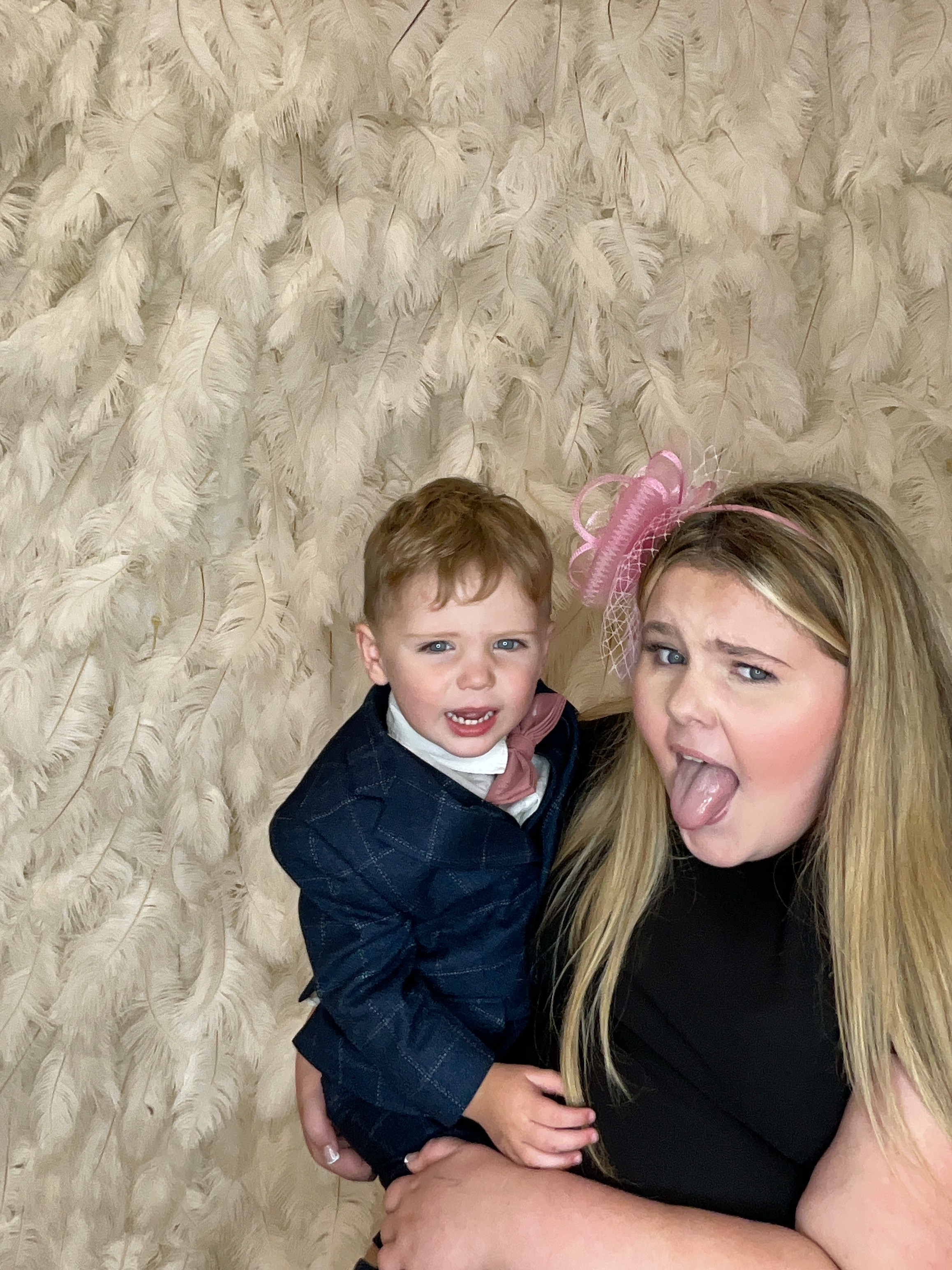 Stevie & Dale's photo booth images  | View more photos from the event at gallery.magicimages.uk/u/MagicImages/Stevie-Dales-photo-booth-images