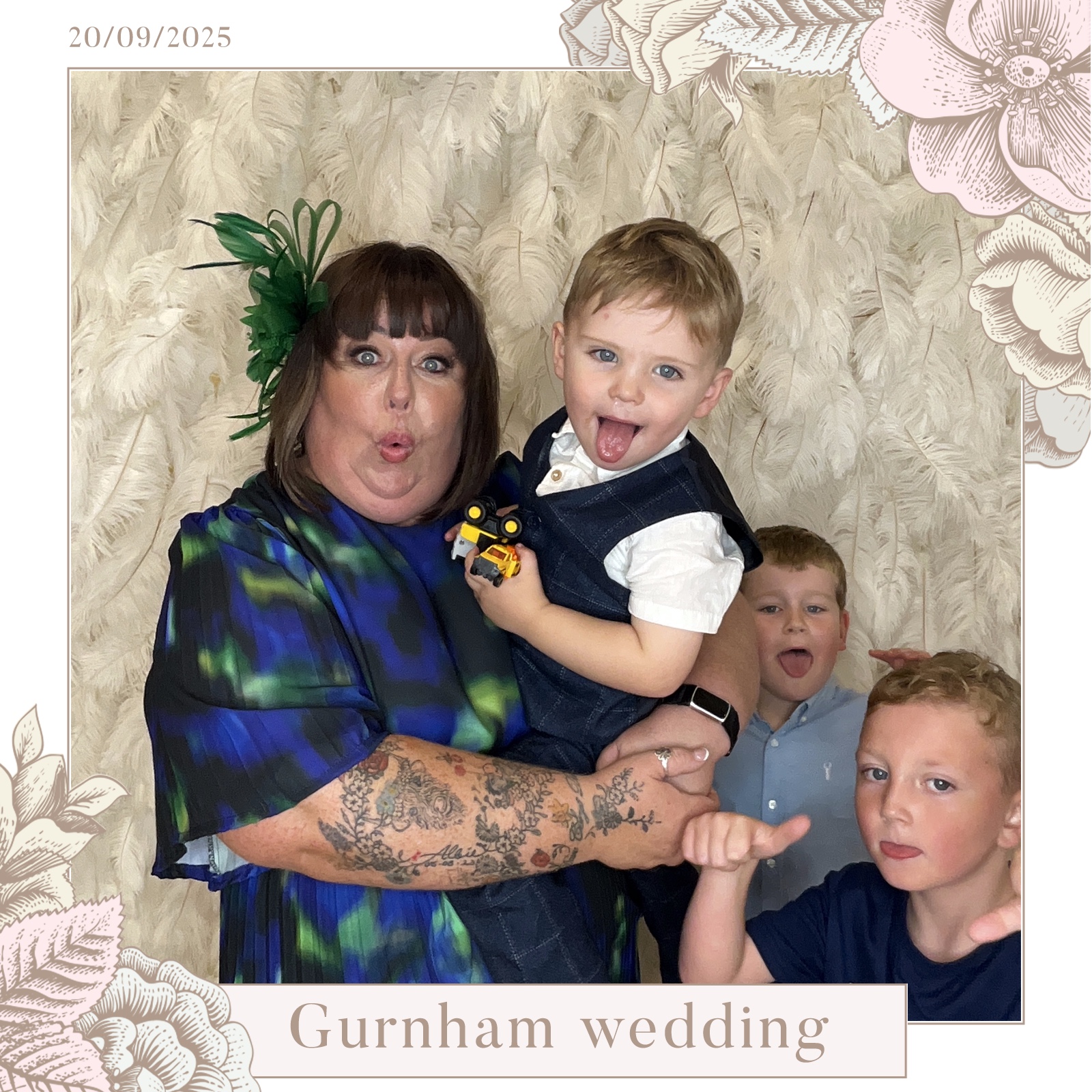 Stevie & Dale's photo booth images  | View more photos from the event at gallery.magicimages.uk/u/MagicImages/Stevie-Dales-photo-booth-images