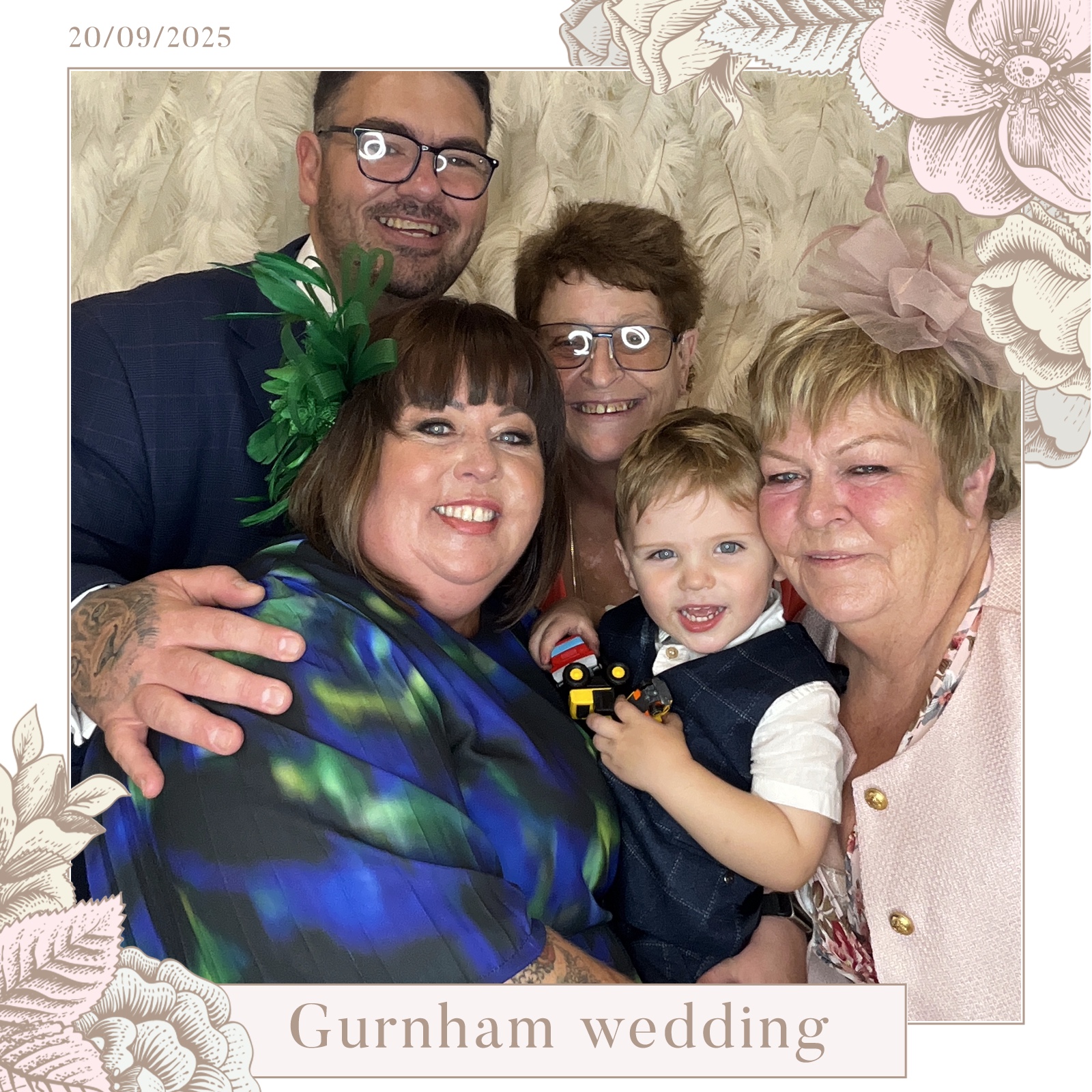 Stevie & Dale's photo booth images  | View more photos from the event at gallery.magicimages.uk/u/MagicImages/Stevie-Dales-photo-booth-images