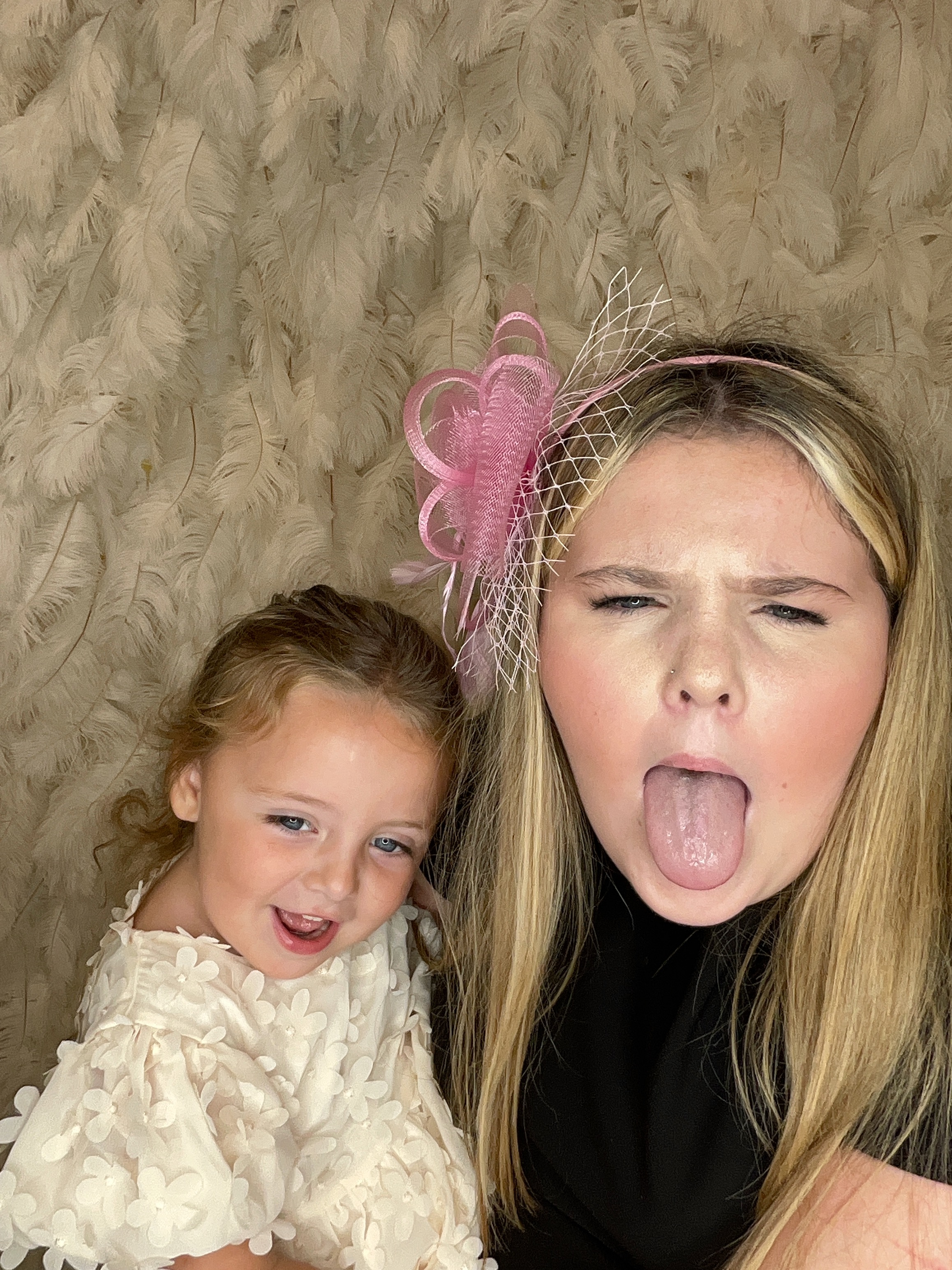 Stevie & Dale's photo booth images  | View more photos from the event at gallery.magicimages.uk/u/MagicImages/Stevie-Dales-photo-booth-images