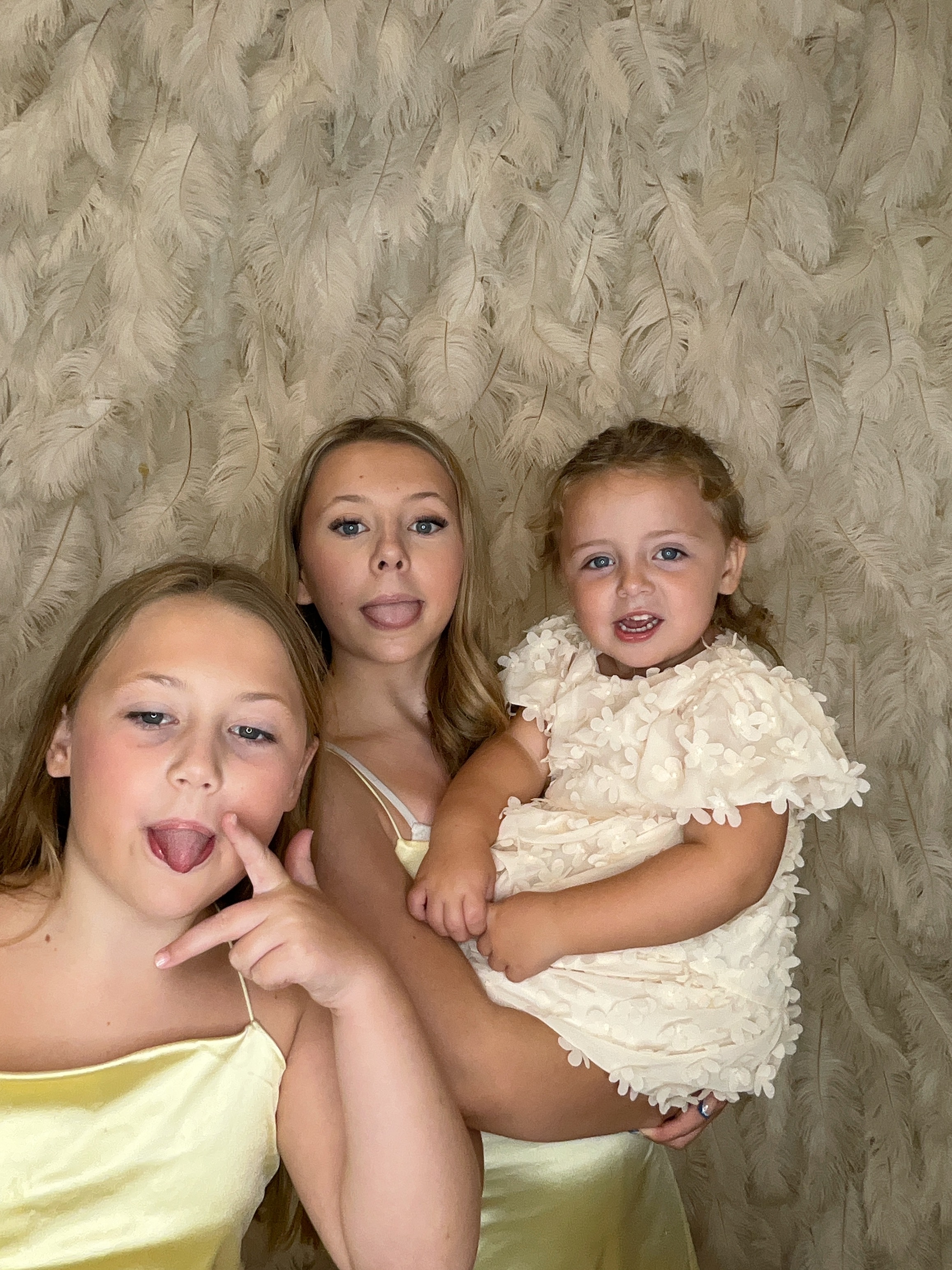 Stevie & Dale's photo booth images  | View more photos from the event at gallery.magicimages.uk/u/MagicImages/Stevie-Dales-photo-booth-images