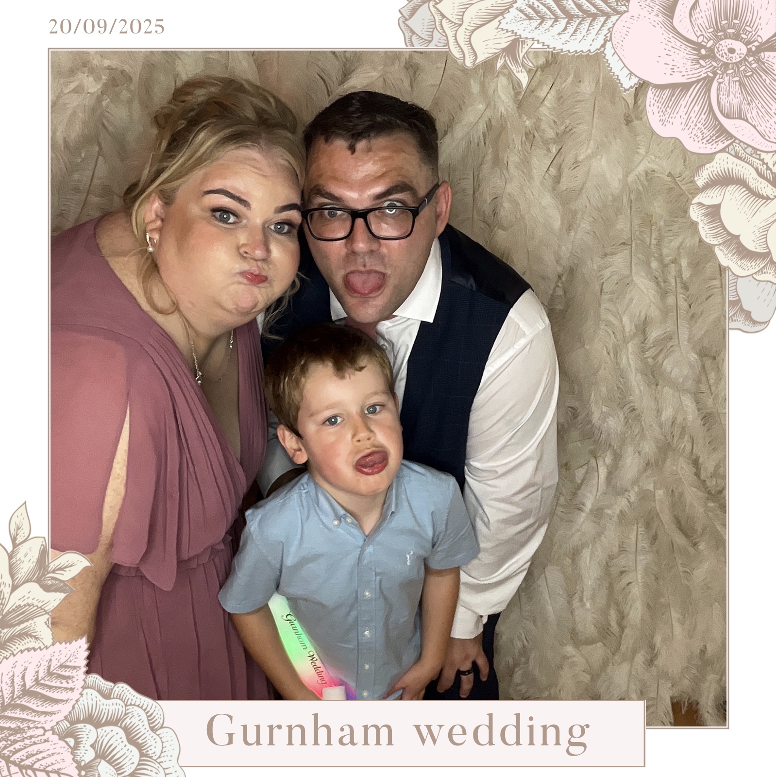 Stevie & Dale's photo booth images  | View more photos from the event at gallery.magicimages.uk/u/MagicImages/Stevie-Dales-photo-booth-images