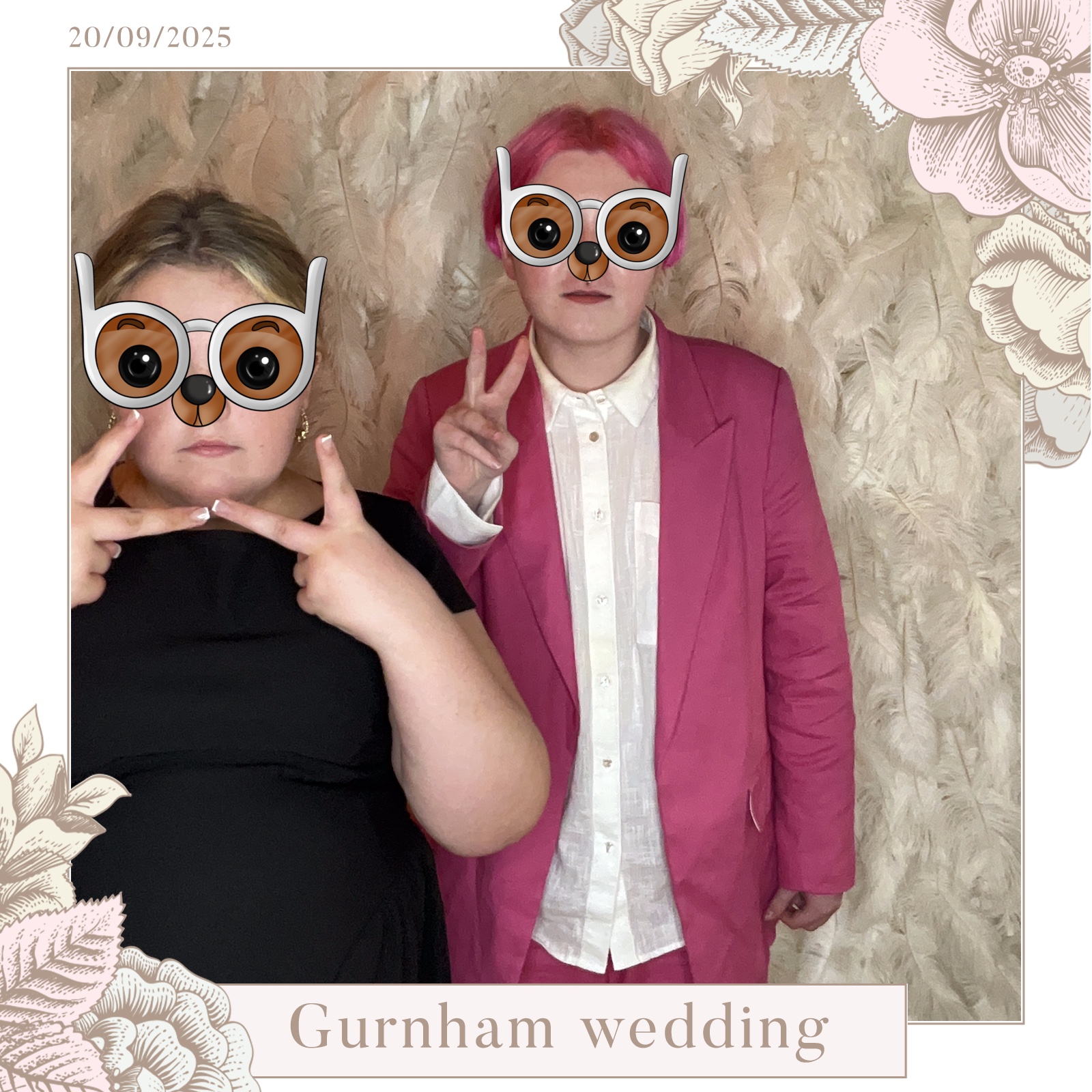 Stevie & Dale's photo booth images  | View more photos from the event at gallery.magicimages.uk/u/MagicImages/Stevie-Dales-photo-booth-images