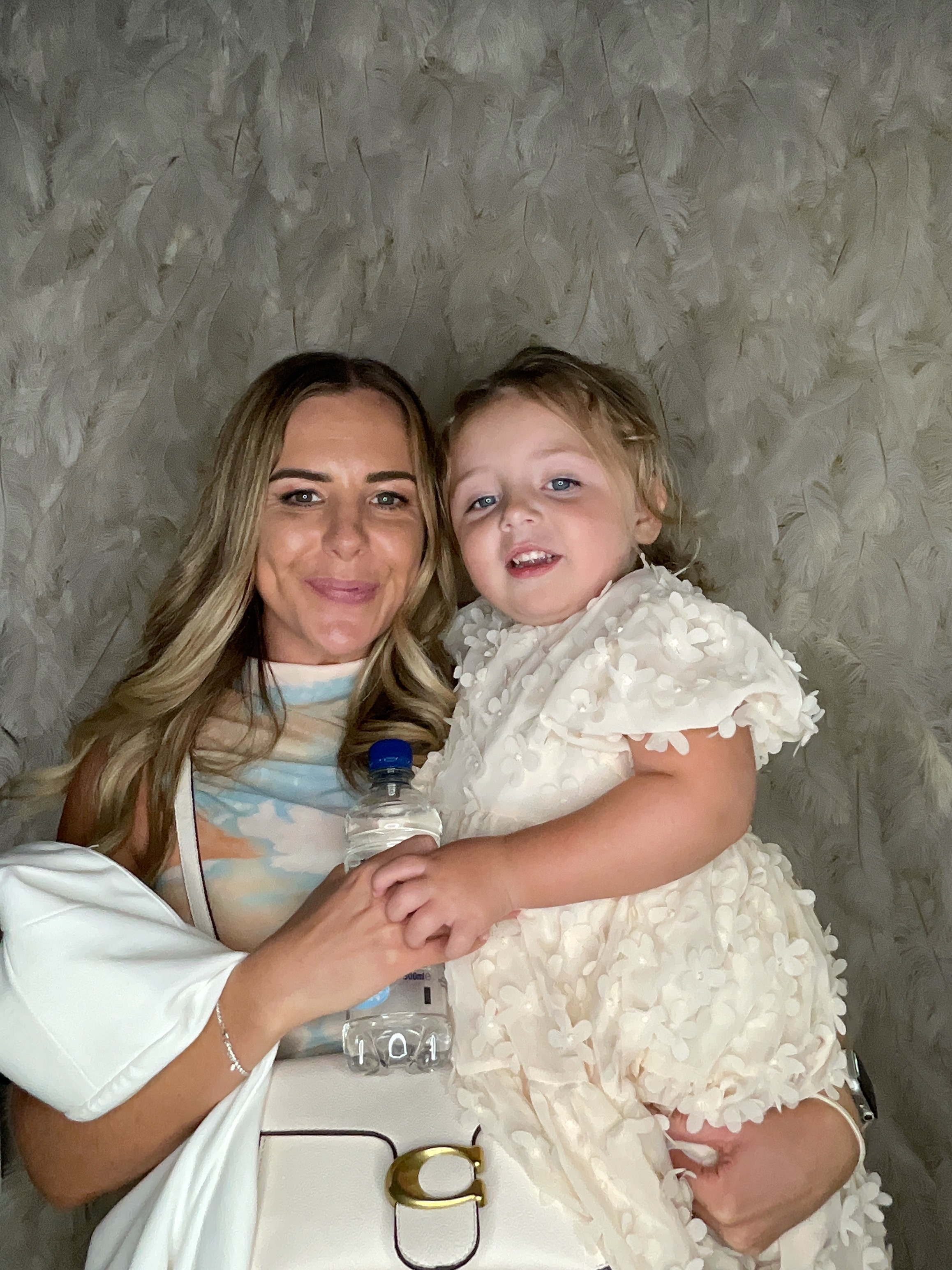 Stevie & Dale's photo booth images  | View more photos from the event at gallery.magicimages.uk/u/MagicImages/Stevie-Dales-photo-booth-images